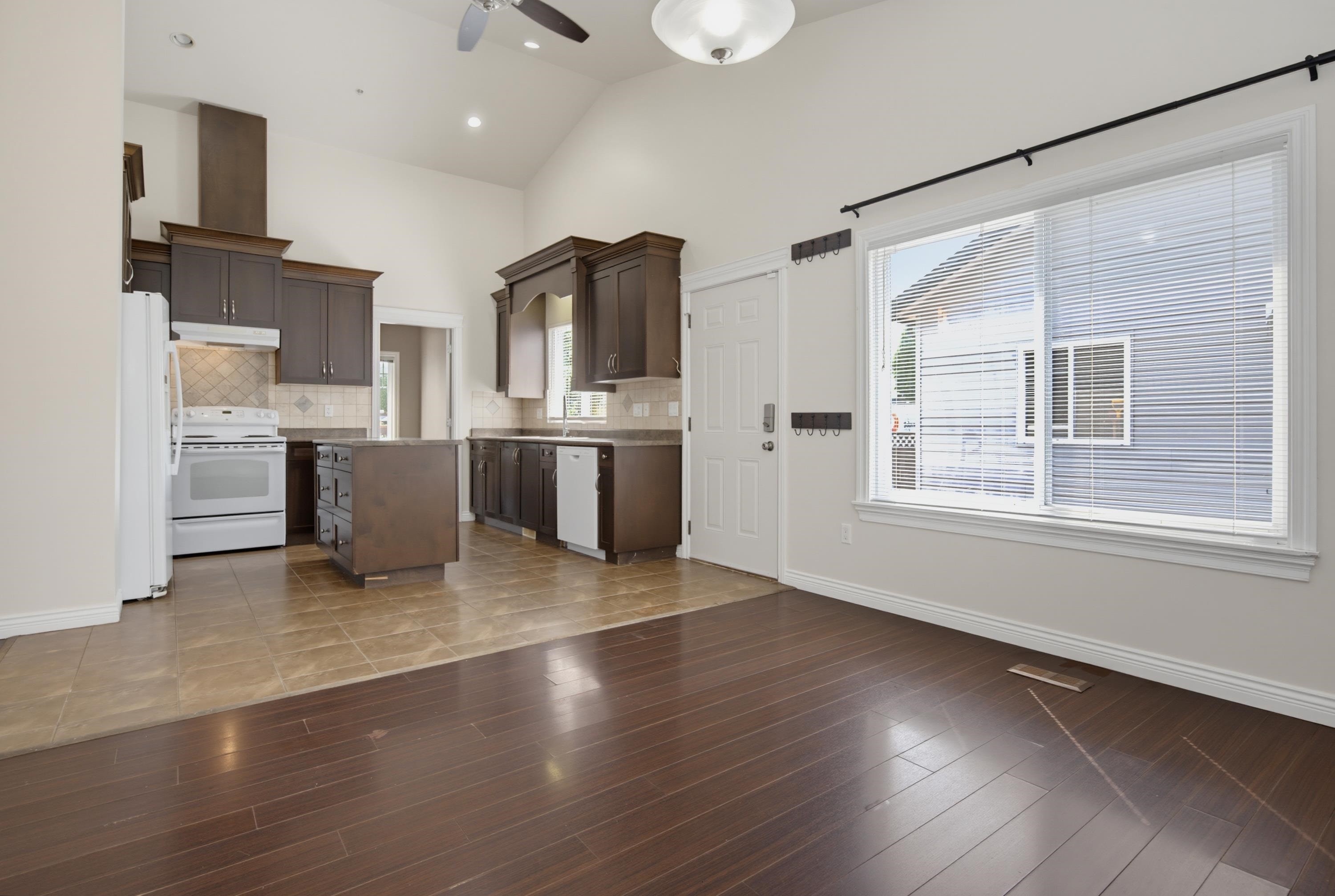 









11335


Creekside

Street,
Maple Ridge,




BC
V2W 0C7


