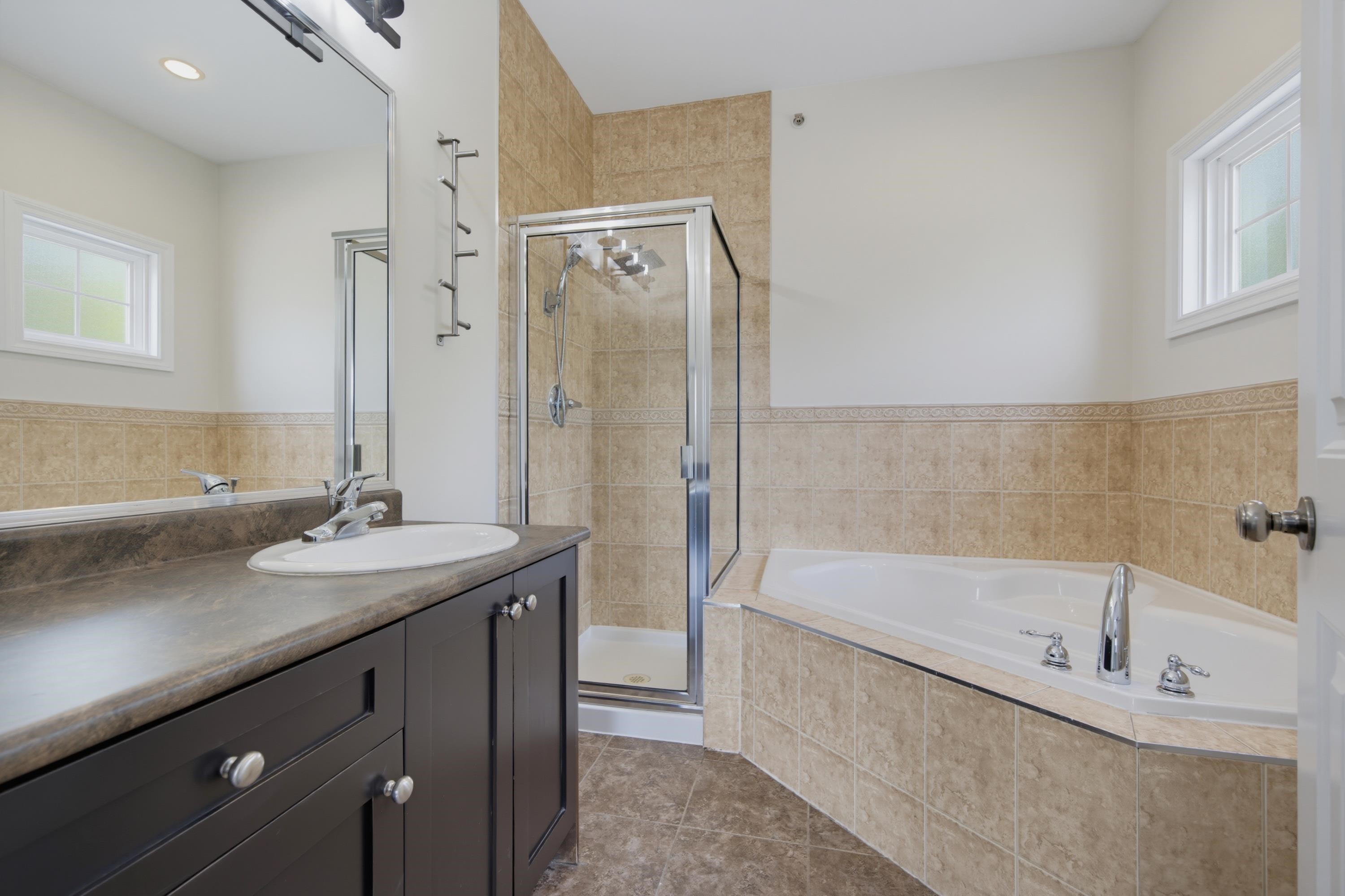









11335


Creekside

Street,
Maple Ridge,




BC
V2W 0C7

