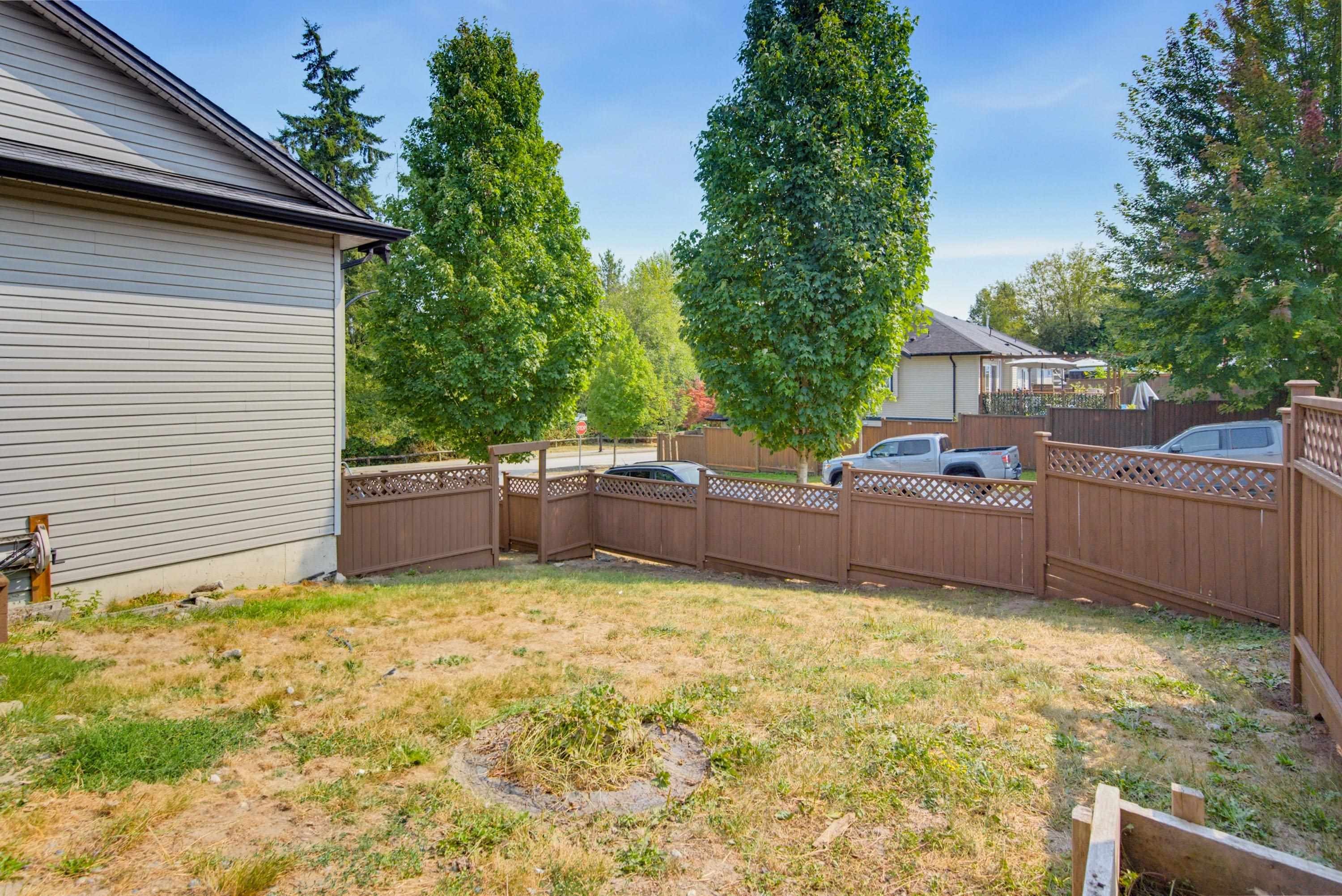 









11335


Creekside

Street,
Maple Ridge,




BC
V2W 0C7

