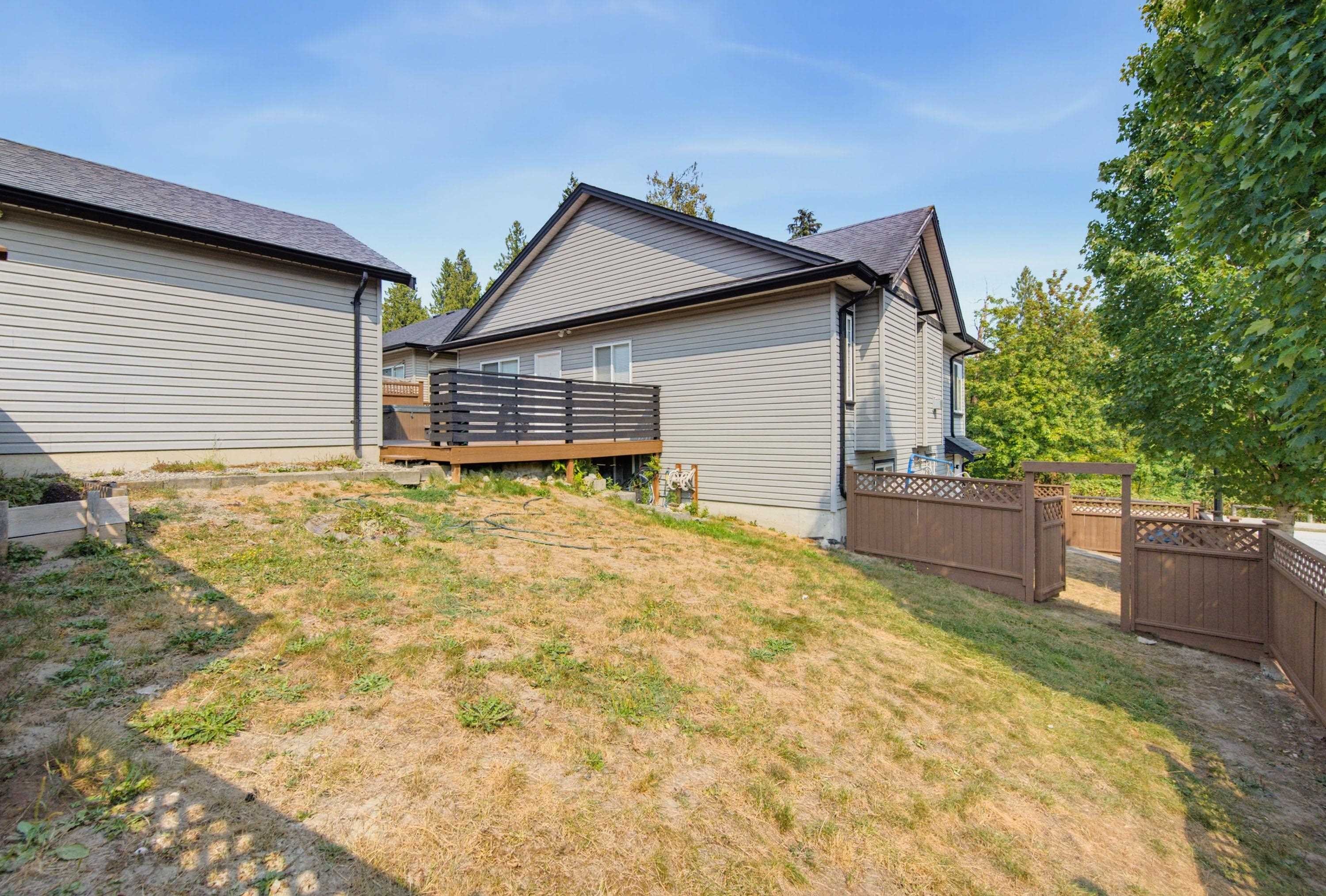 









11335


Creekside

Street,
Maple Ridge,




BC
V2W 0C7

