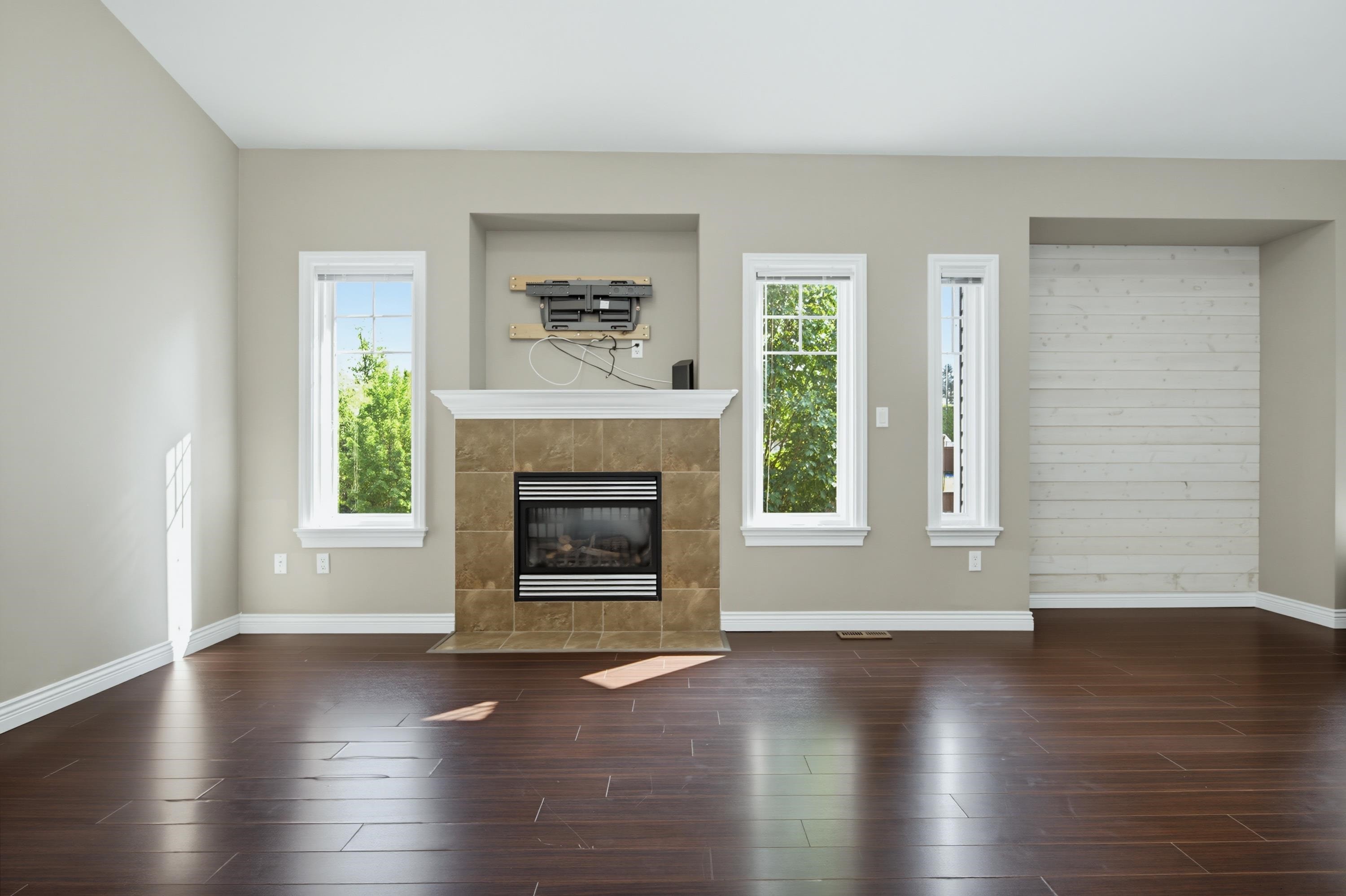 









11335


Creekside

Street,
Maple Ridge,




BC
V2W 0C7


