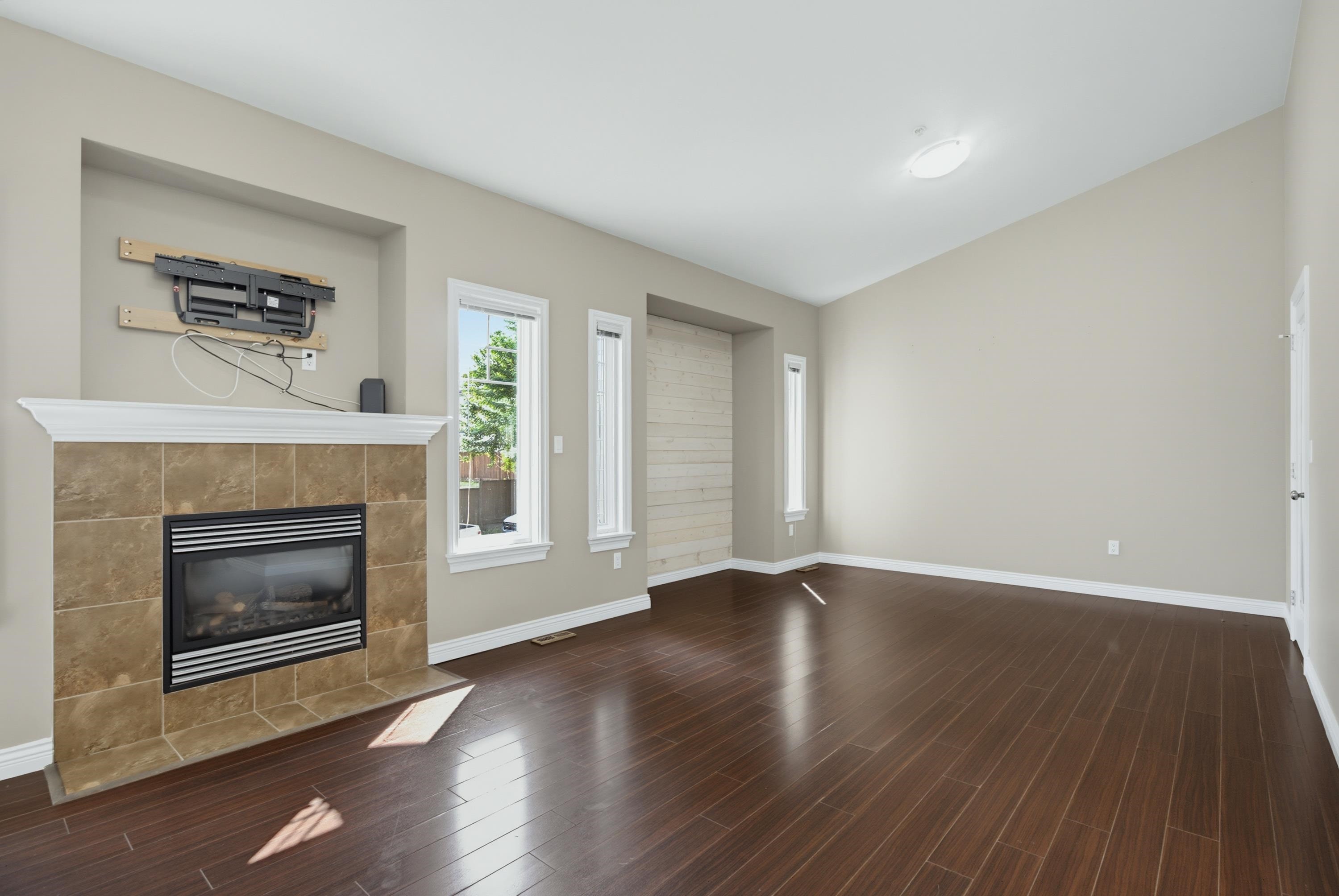 









11335


Creekside

Street,
Maple Ridge,




BC
V2W 0C7

