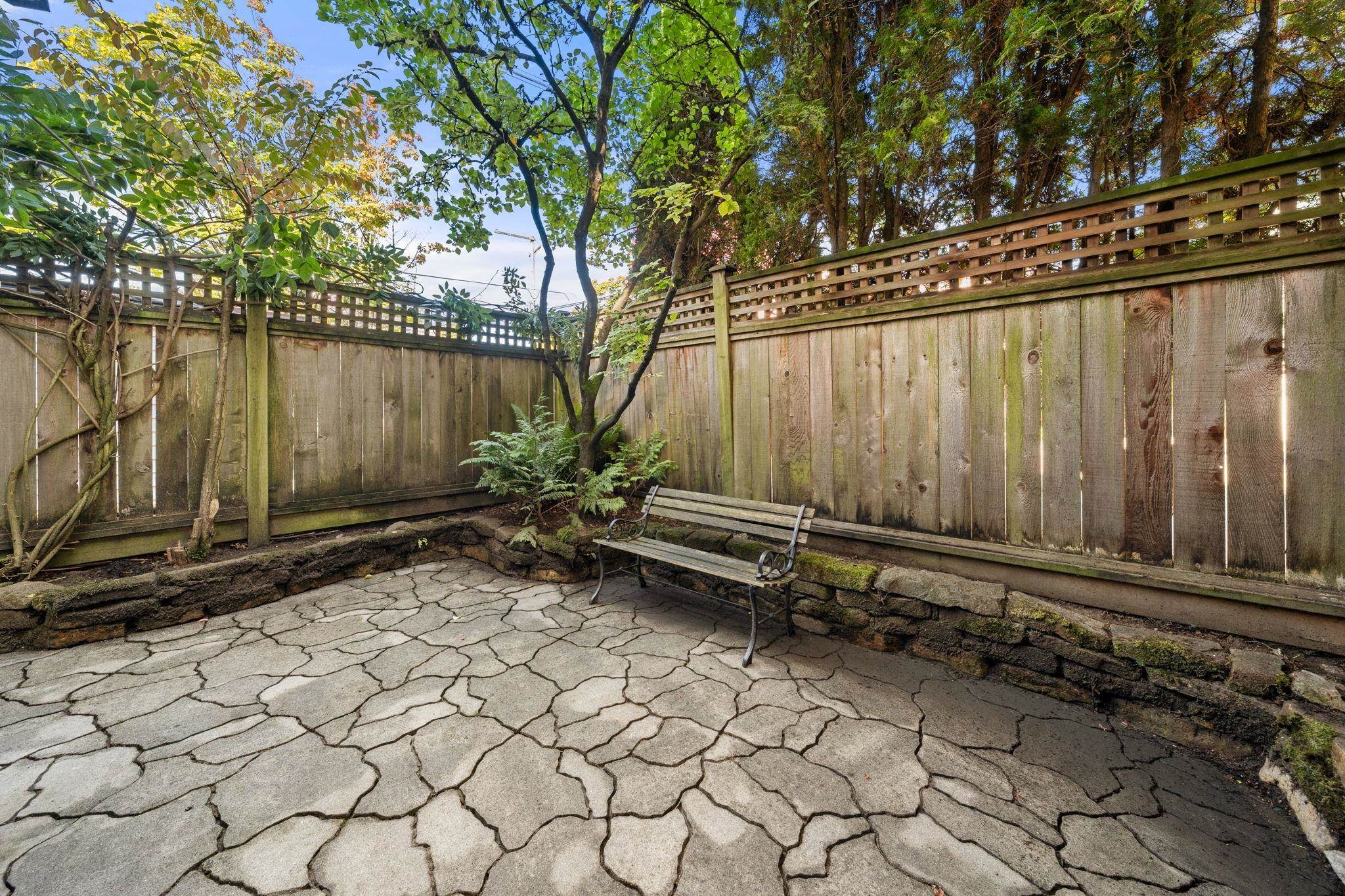 









709


Prior

Street,
Vancouver,




BC
V6A 2G8

