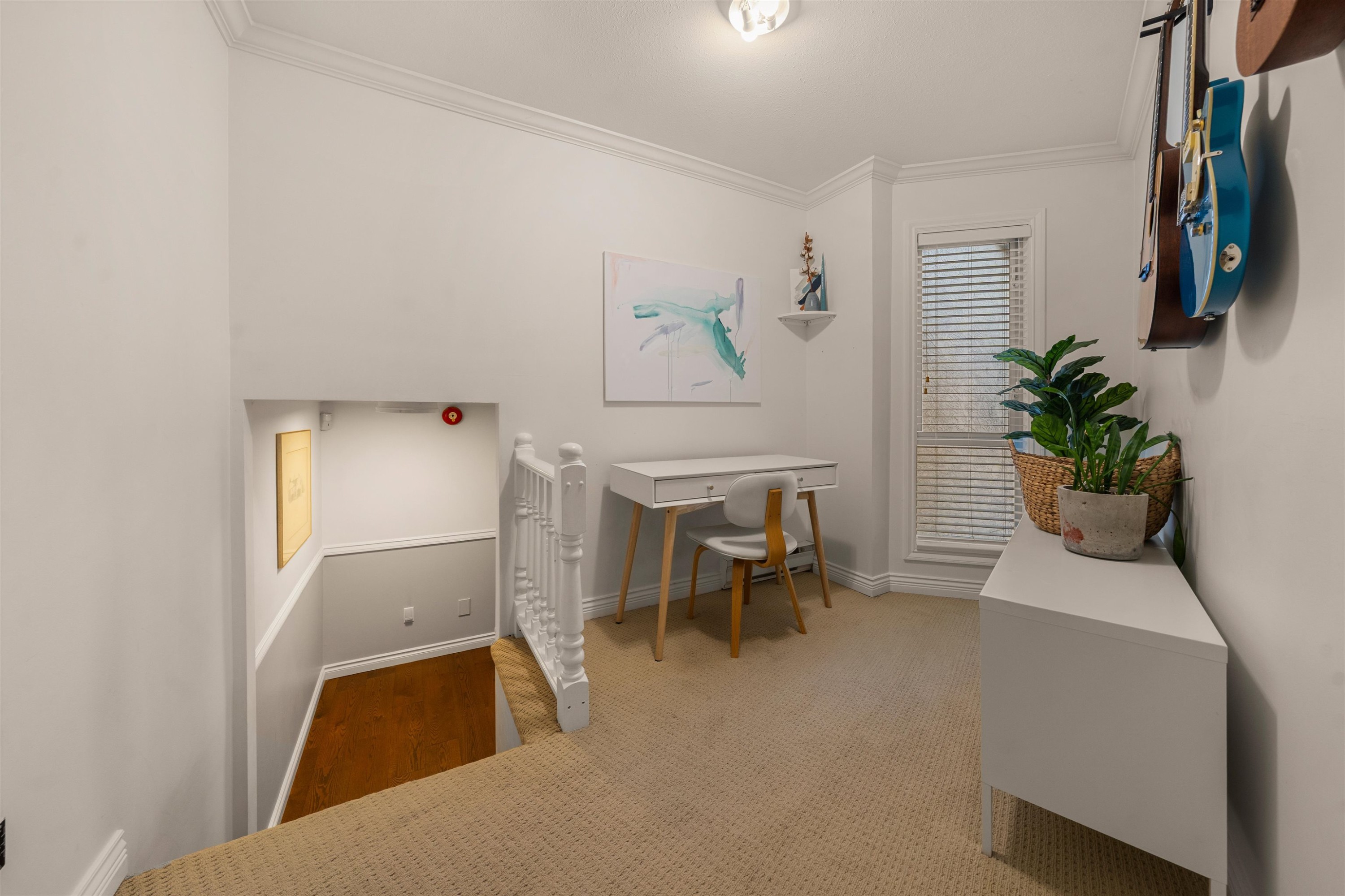 









709


Prior

Street,
Vancouver,




BC
V6A 2G8

