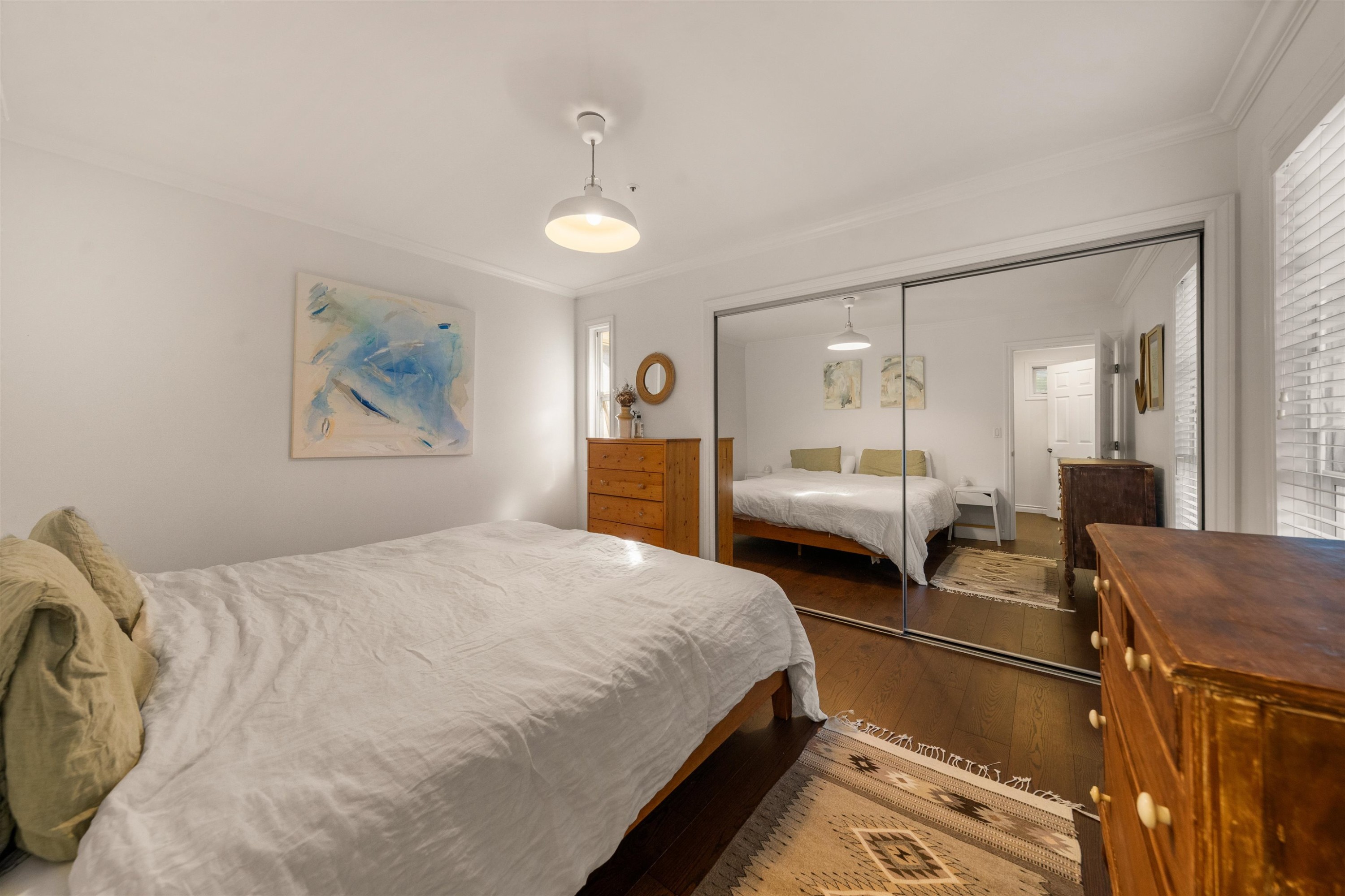









709


Prior

Street,
Vancouver,




BC
V6A 2G8

