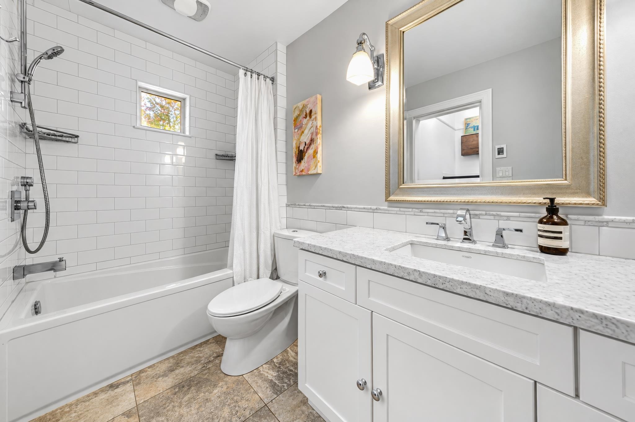 









709


Prior

Street,
Vancouver,




BC
V6A 2G8

