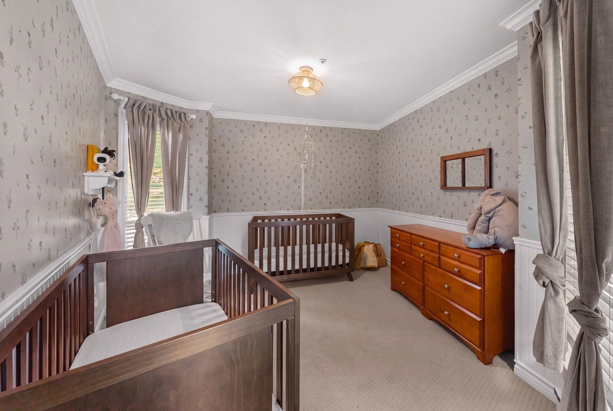 









709


Prior

Street,
Vancouver,




BC
V6A 2G8

