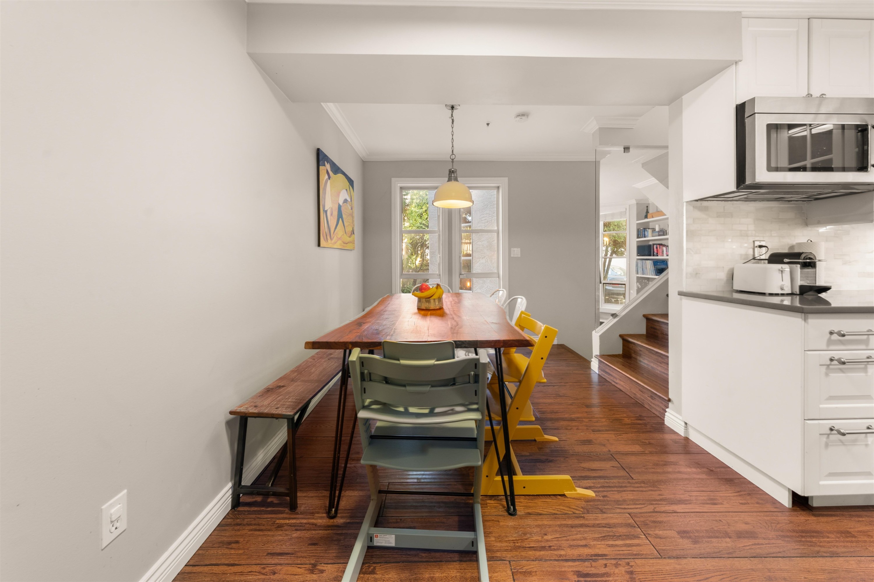 









709


Prior

Street,
Vancouver,




BC
V6A 2G8

