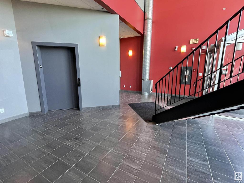 












220 636 King Street

,
Spruce Grove,




AB
T7Z 4K5


