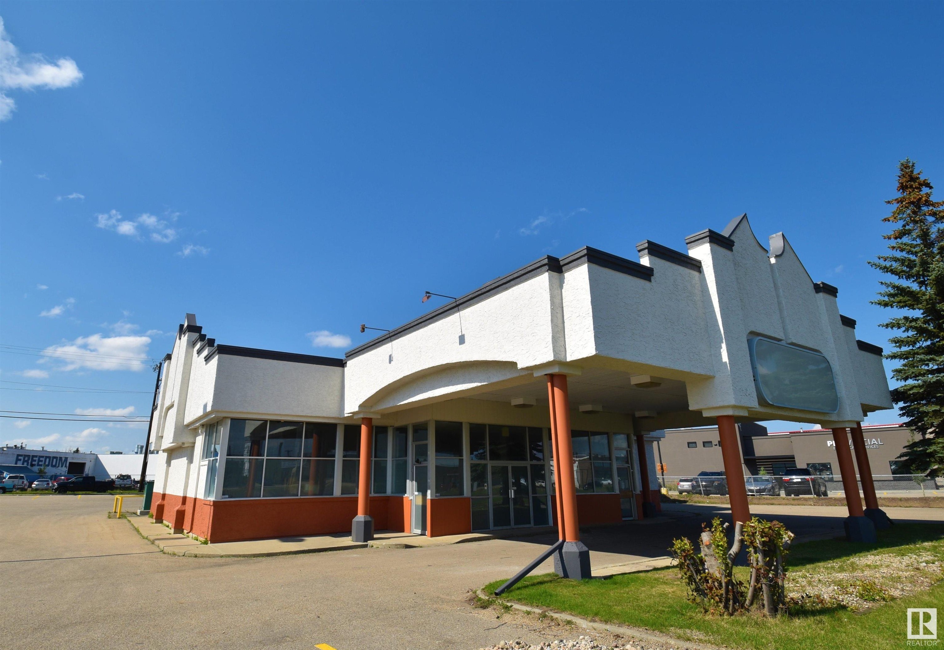 












7104 ARGYLL Road

,
Edmonton,




AB
T6B 1Z3


