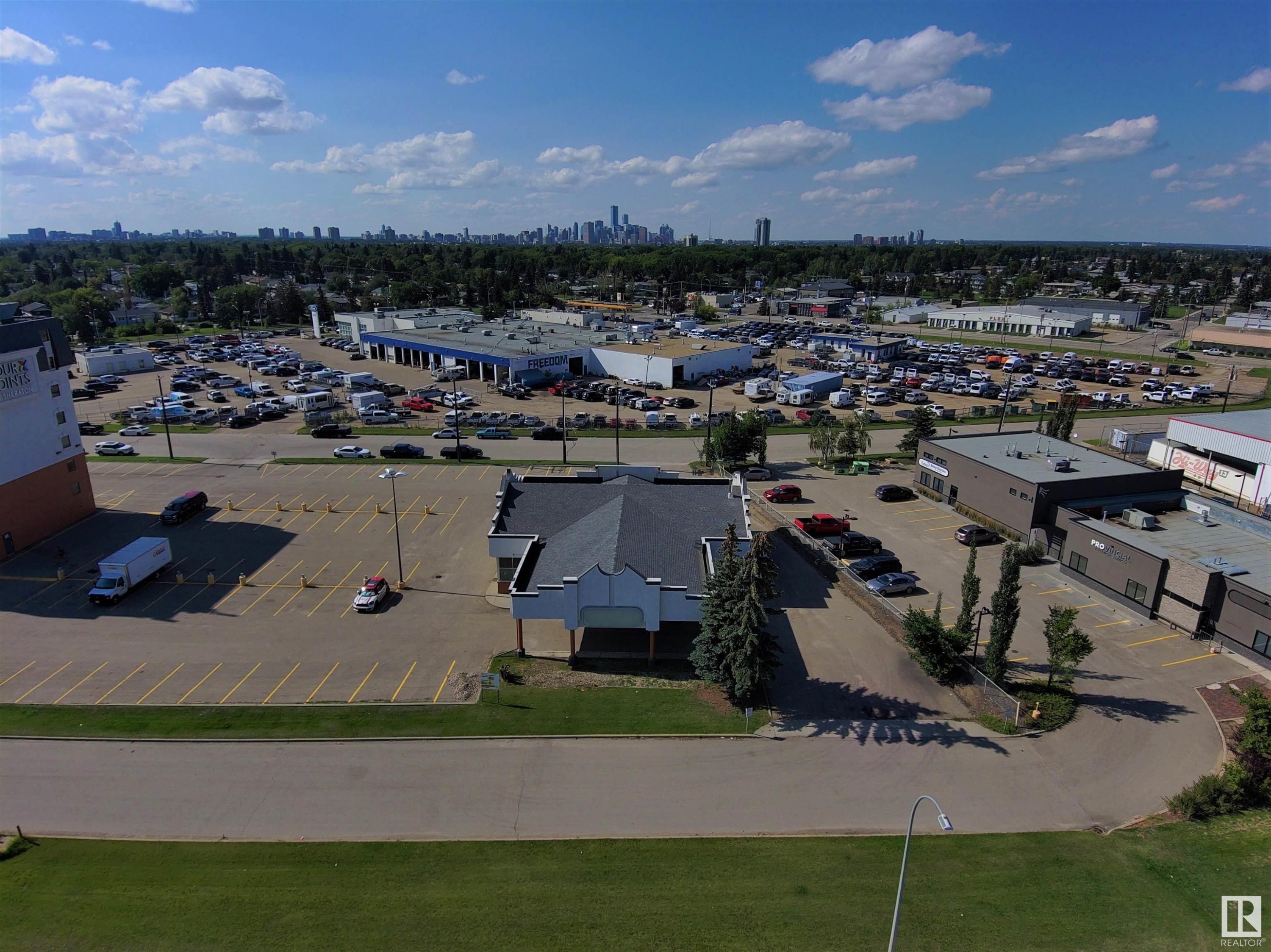 












7104 ARGYLL Road

,
Edmonton,




AB
T6B 1Z3

