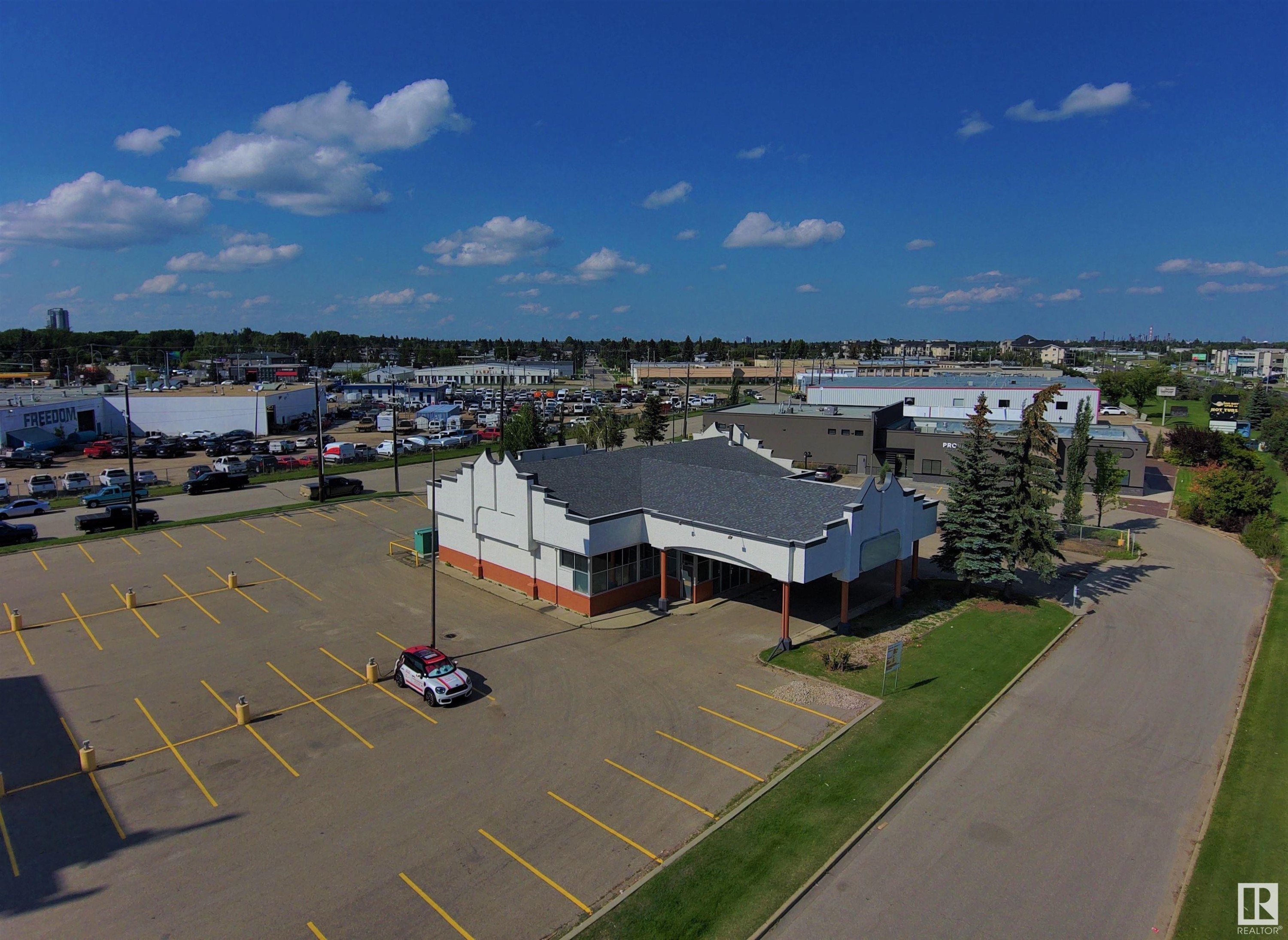 












7104 ARGYLL Road

,
Edmonton,




AB
T6B 1Z3

