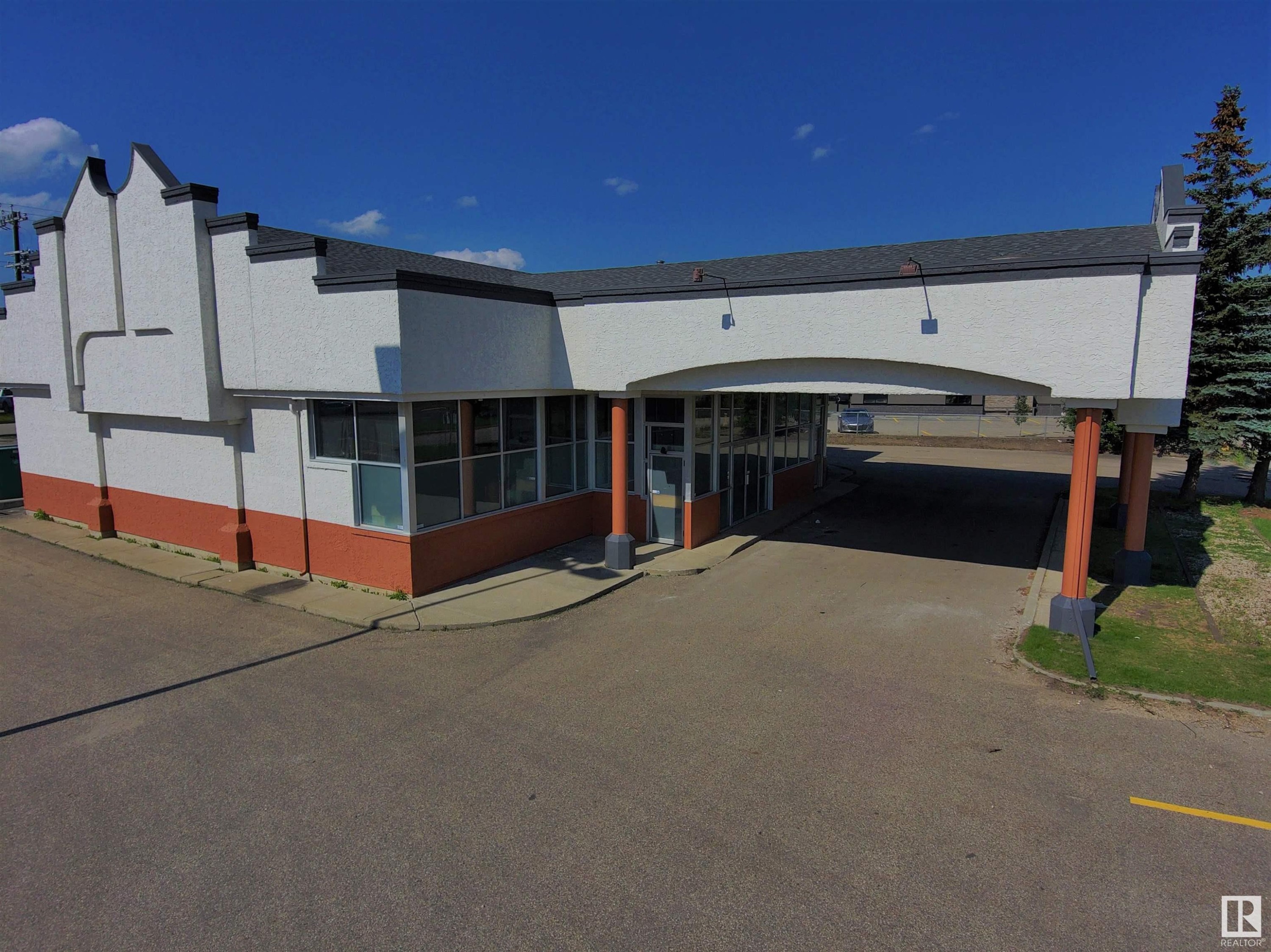 












7104 ARGYLL Road

,
Edmonton,




AB
T6B 1Z3

