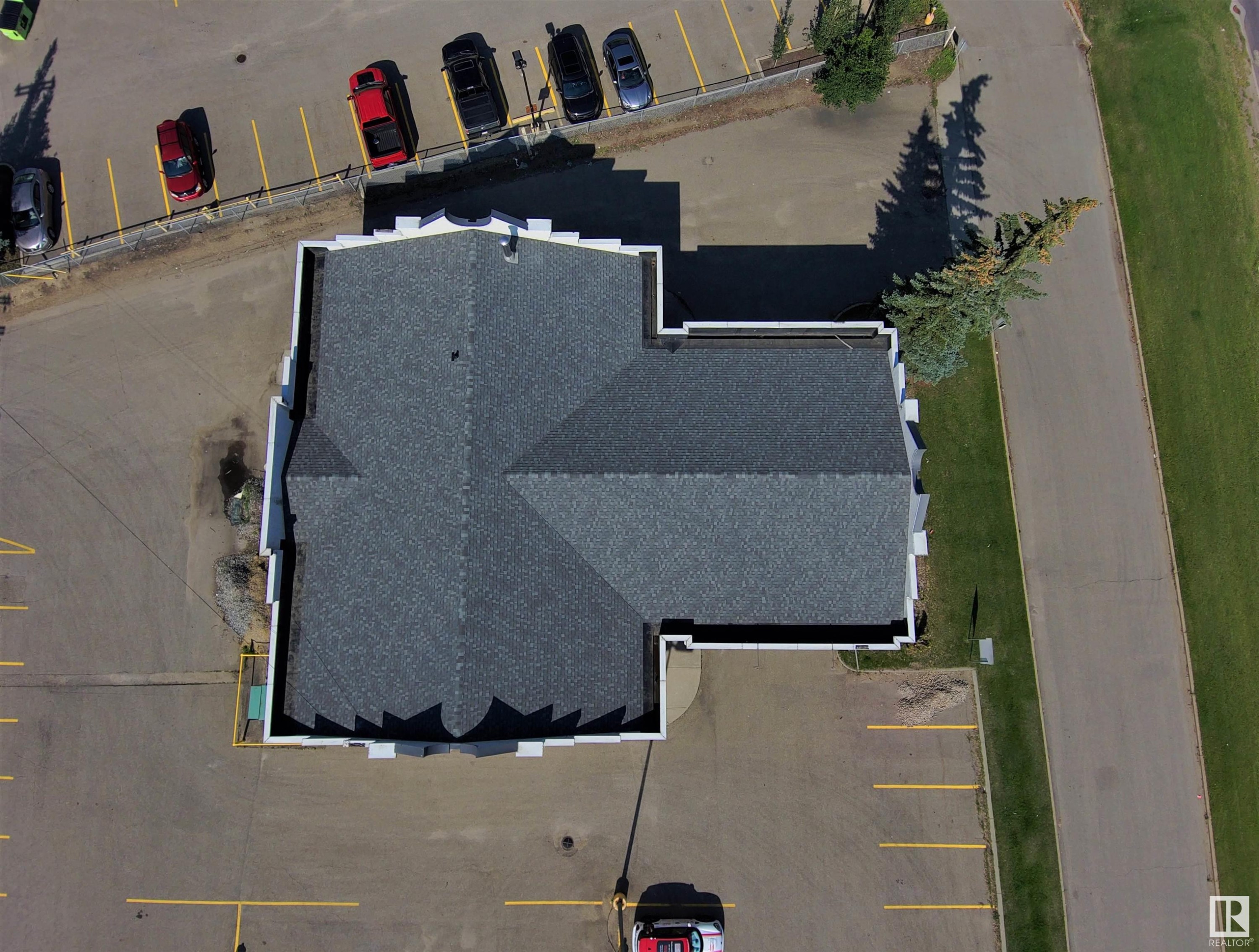 












7104 ARGYLL Road

,
Edmonton,




AB
T6B 1Z3

