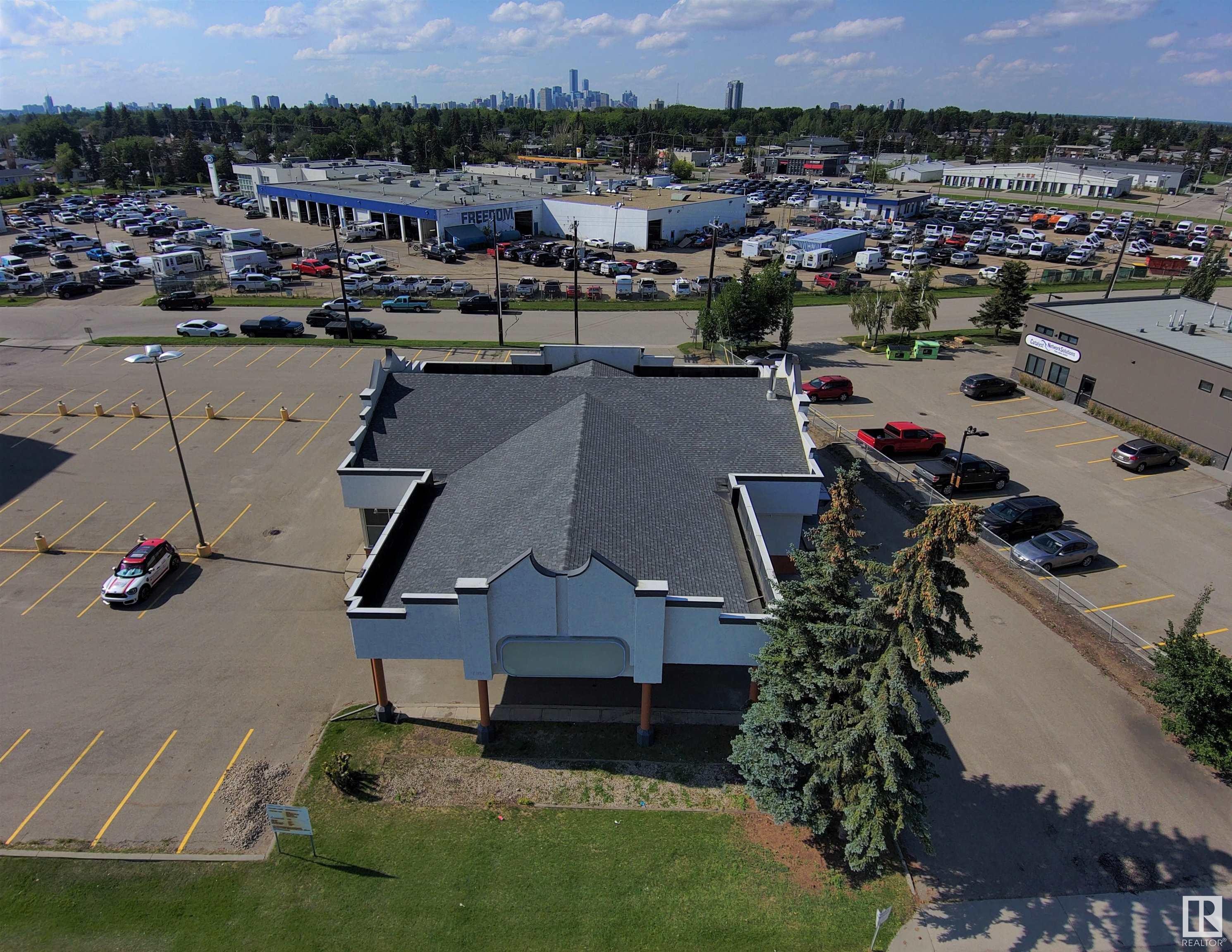 












7104 ARGYLL Road

,
Edmonton,




AB
T6B 1Z3

