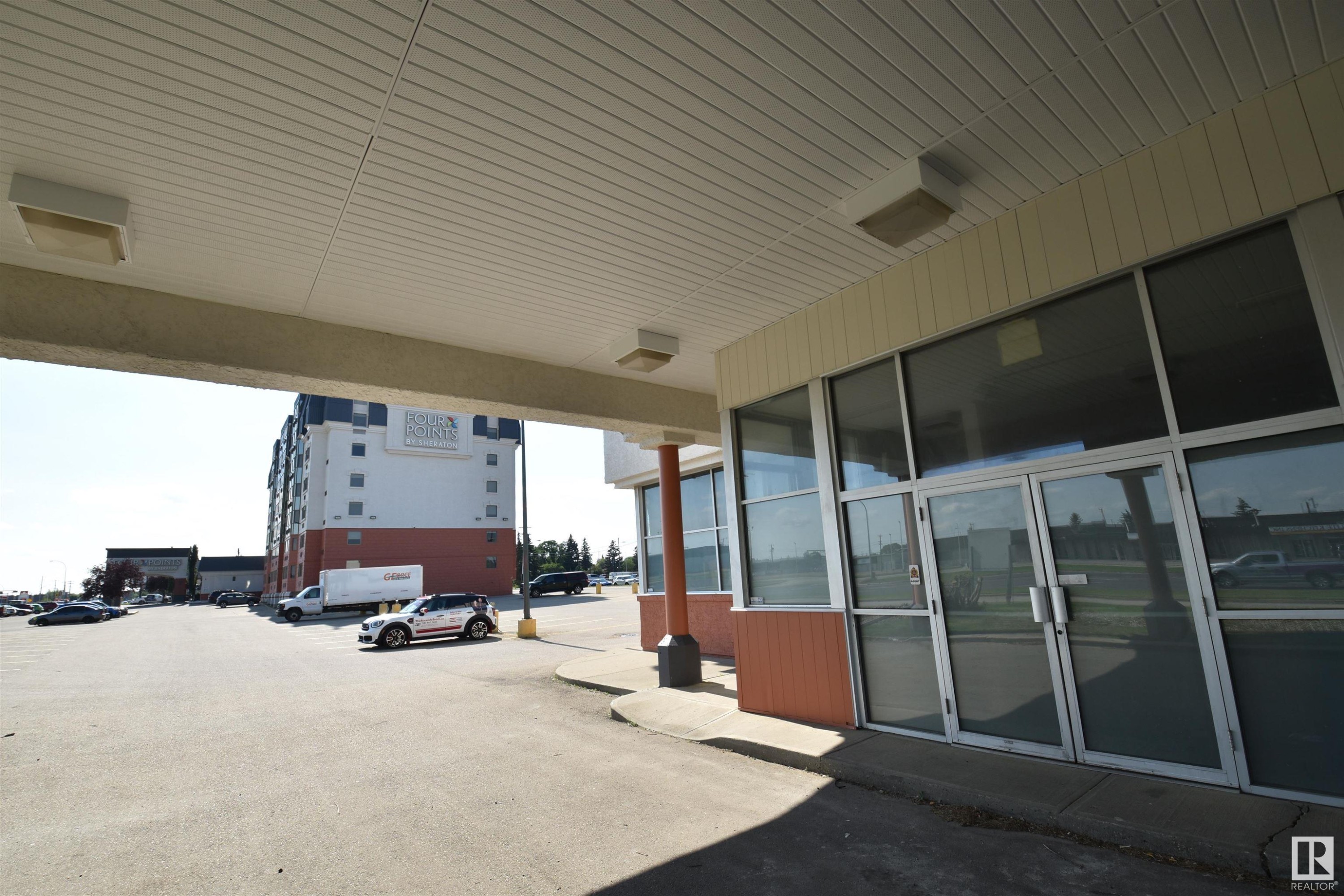 












7104 ARGYLL Road

,
Edmonton,




AB
T6B 1Z3


