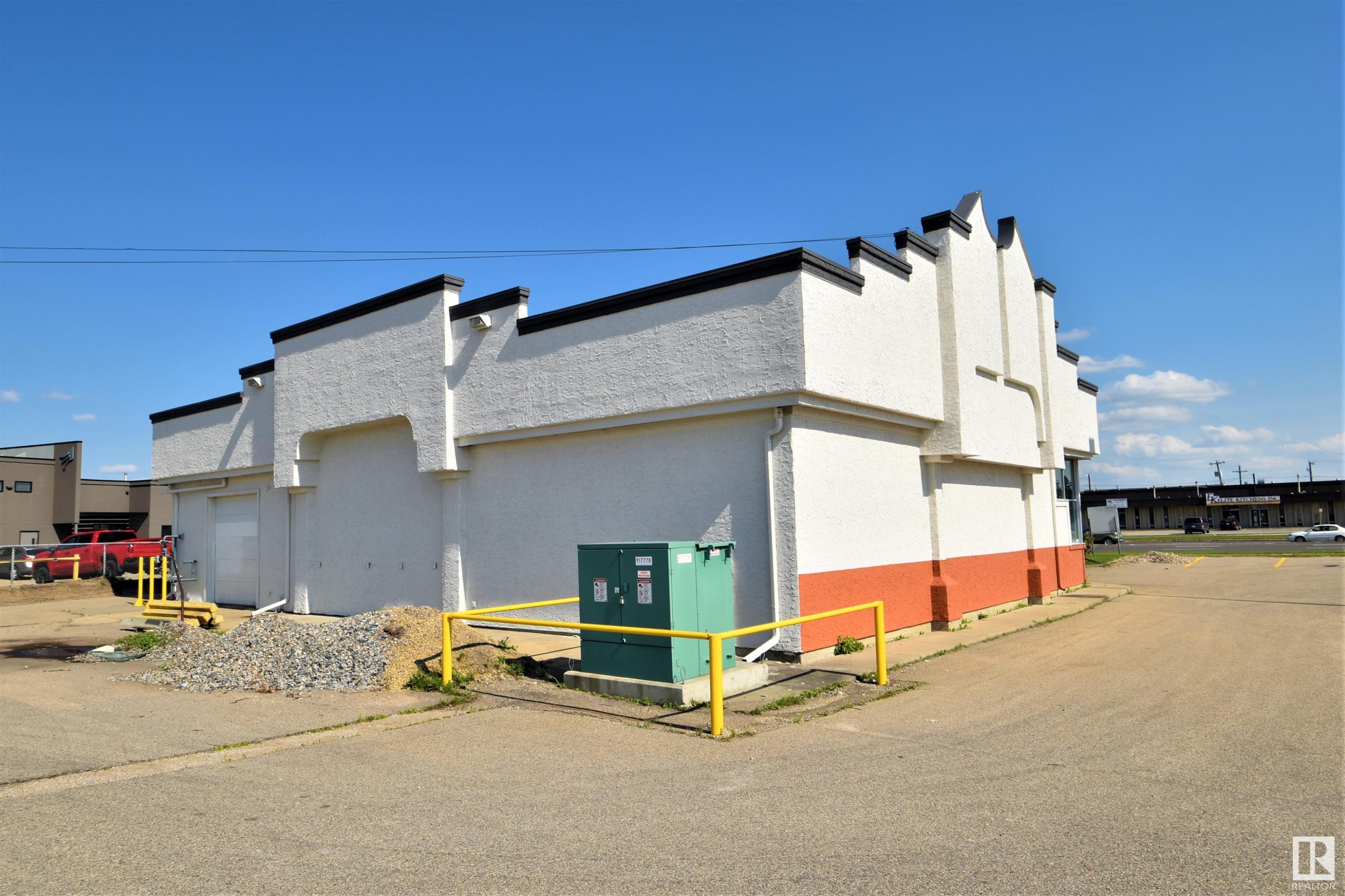 












7104 ARGYLL Road

,
Edmonton,




AB
T6B 1Z3

