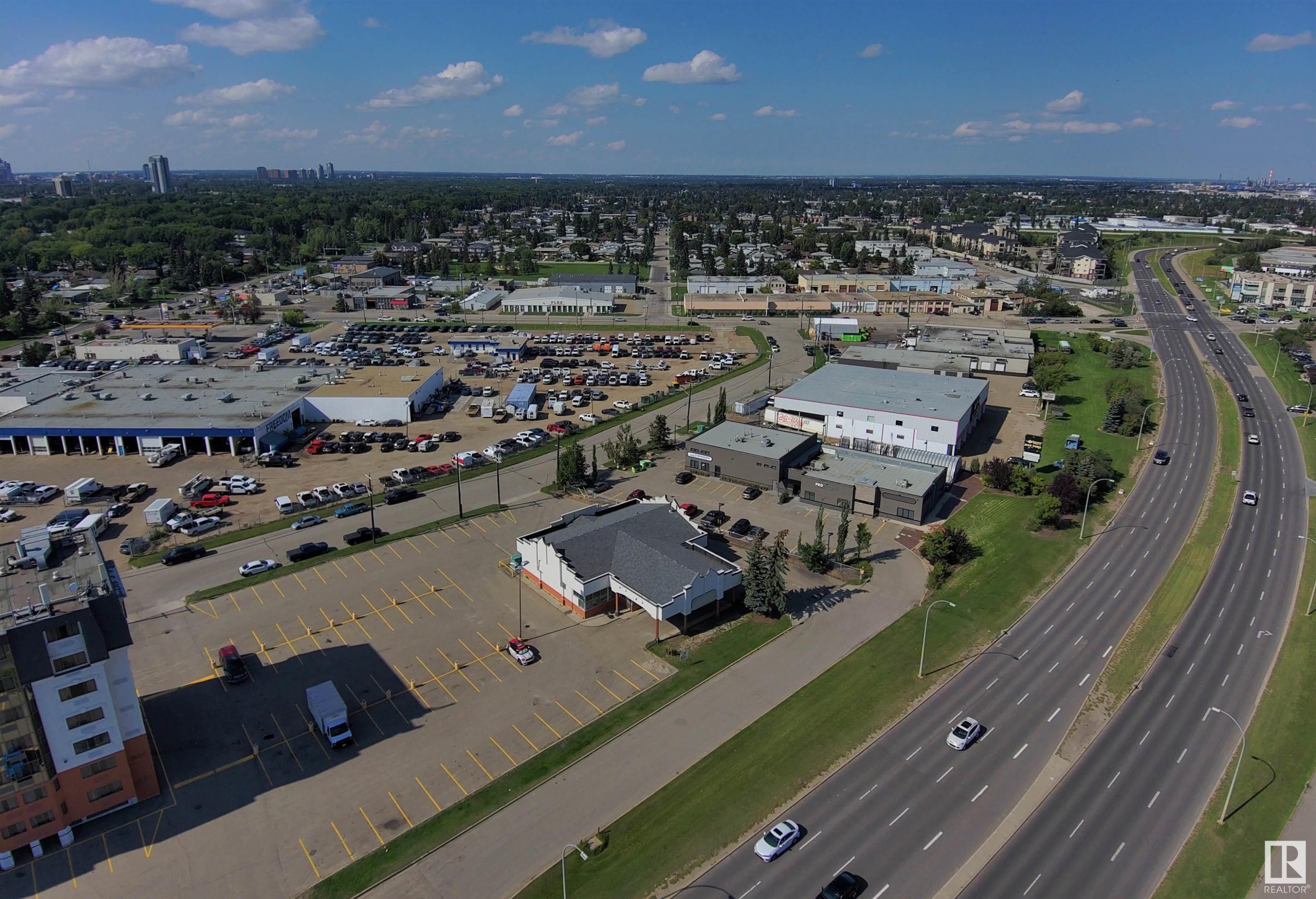 












7104 ARGYLL Road

,
Edmonton,




AB
T6B 1Z3

