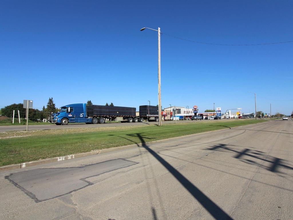 












10103 104 Avenue

,
Westlock,




AB
T7P 2P6

