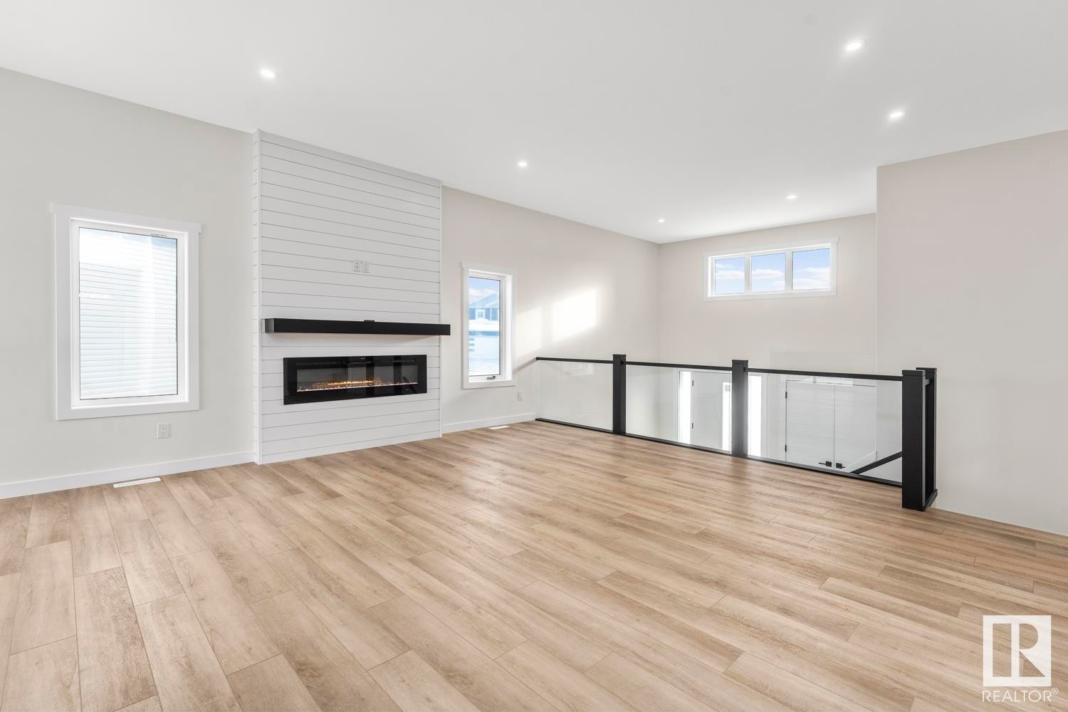 












320 Fundy Way

,
Cold Lake,




AB
T9M 0M4

