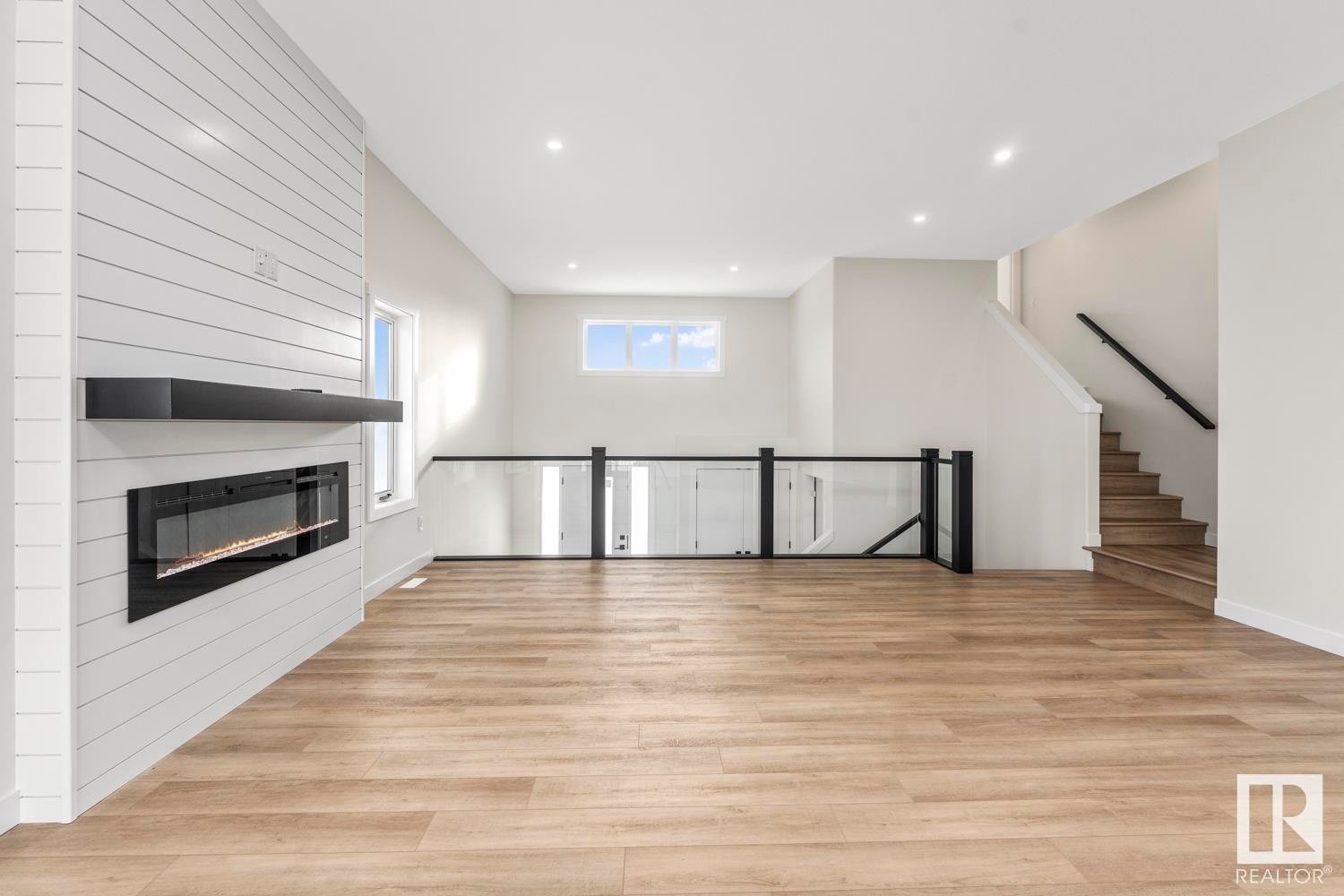 












320 Fundy Way

,
Cold Lake,




AB
T9M 0M4

