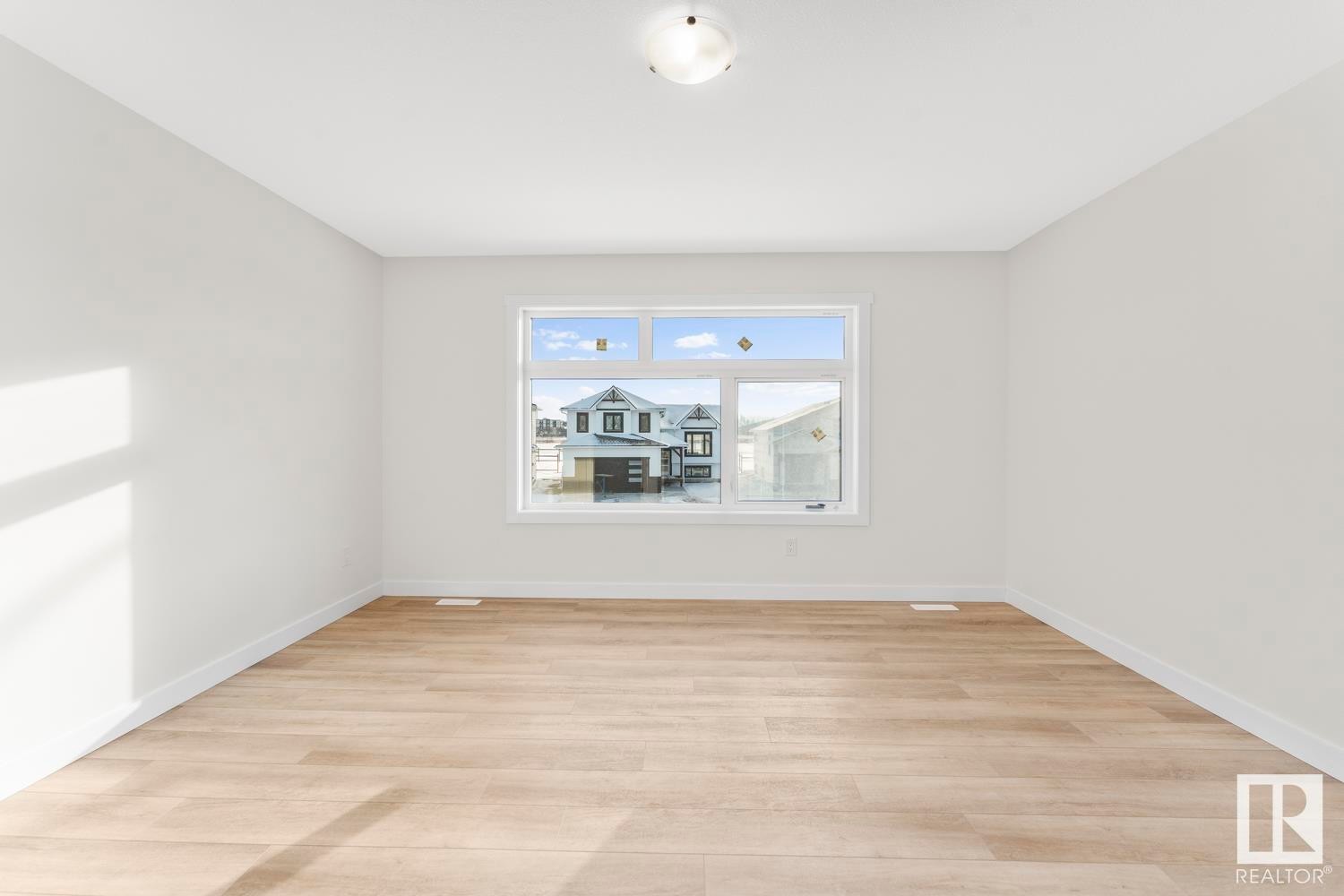 












320 Fundy Way

,
Cold Lake,




AB
T9M 0M4


