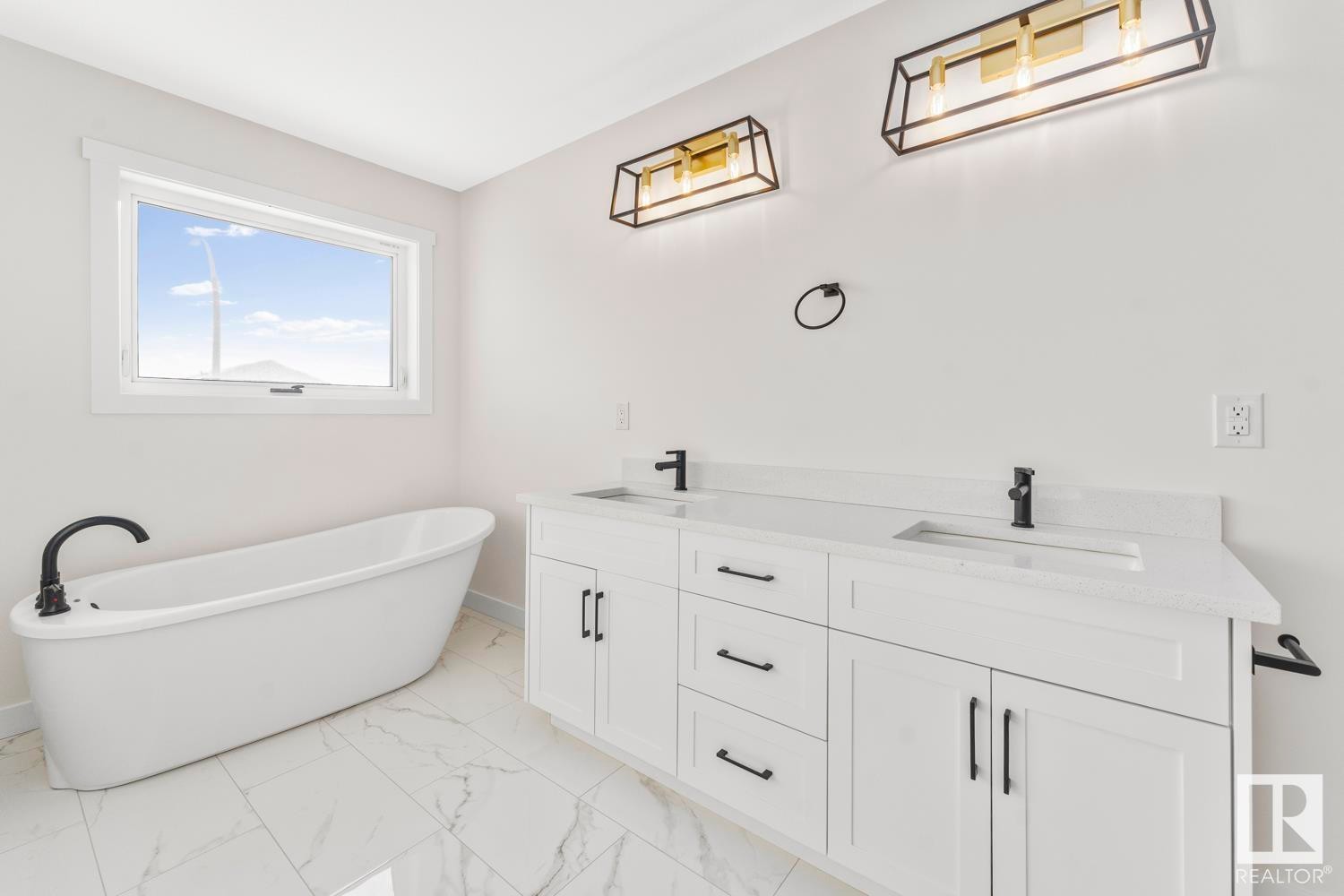












320 Fundy Way

,
Cold Lake,




AB
T9M 0M4

