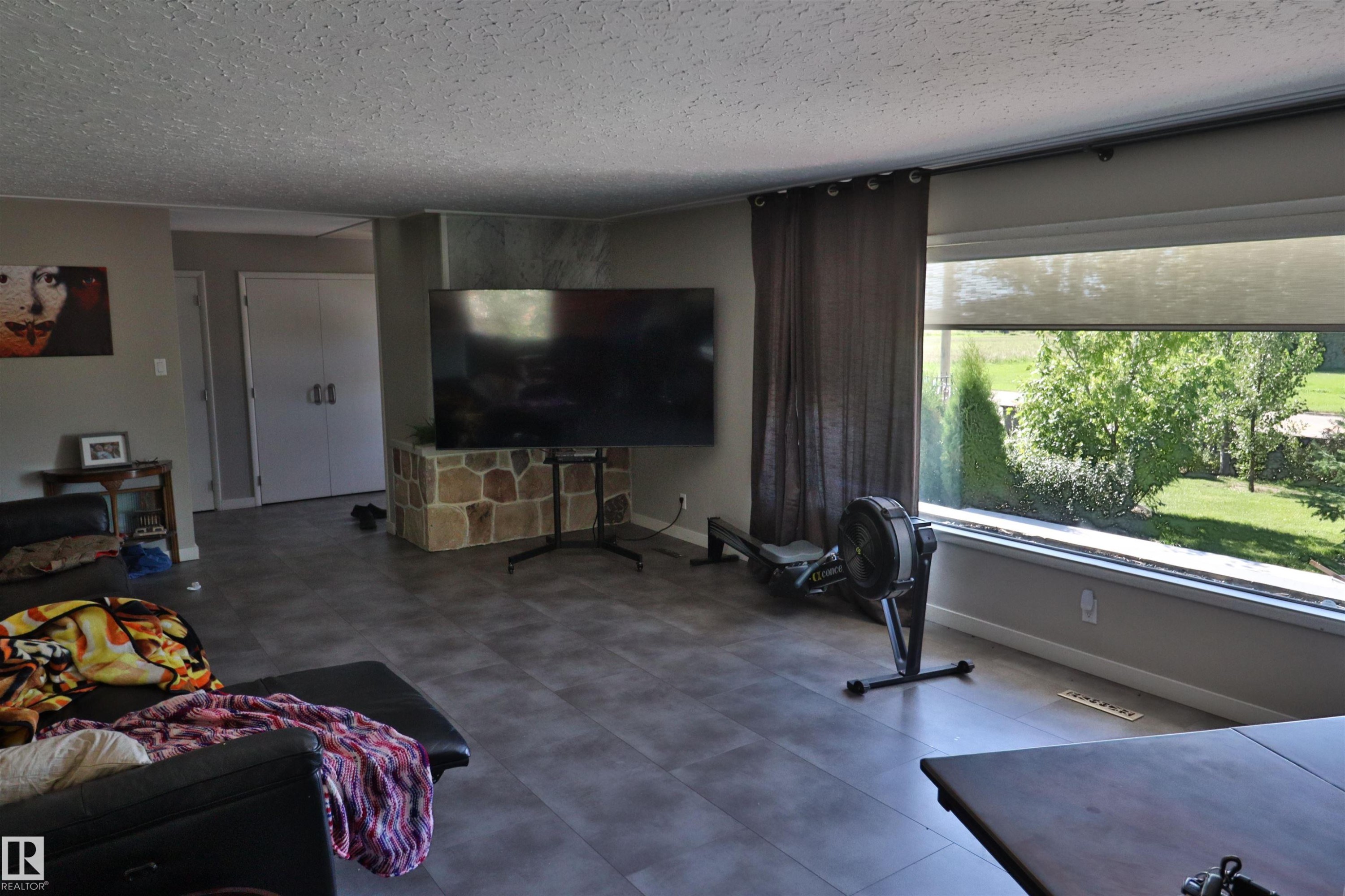 












4601 52 Street

,
Thorsby,




AB
T0C 2P0

