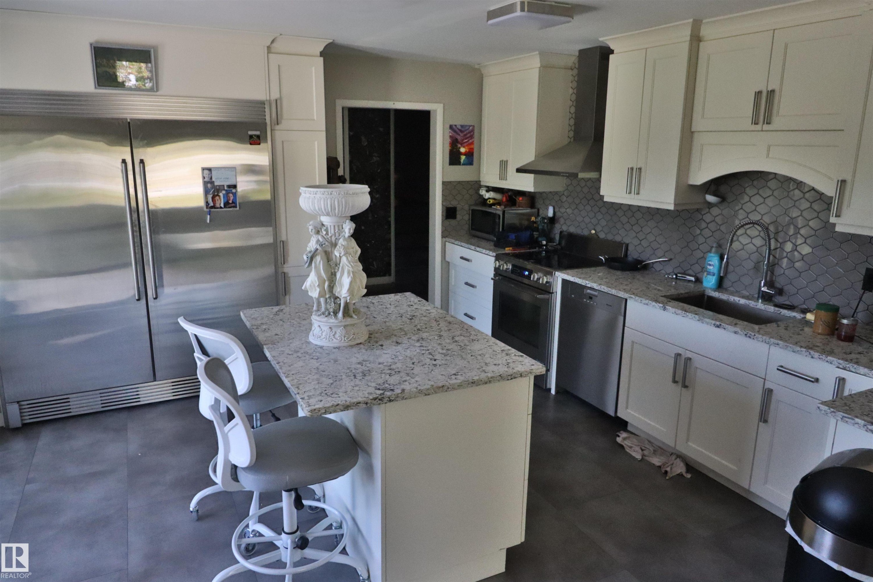 












4601 52 Street

,
Thorsby,




AB
T0C 2P0

