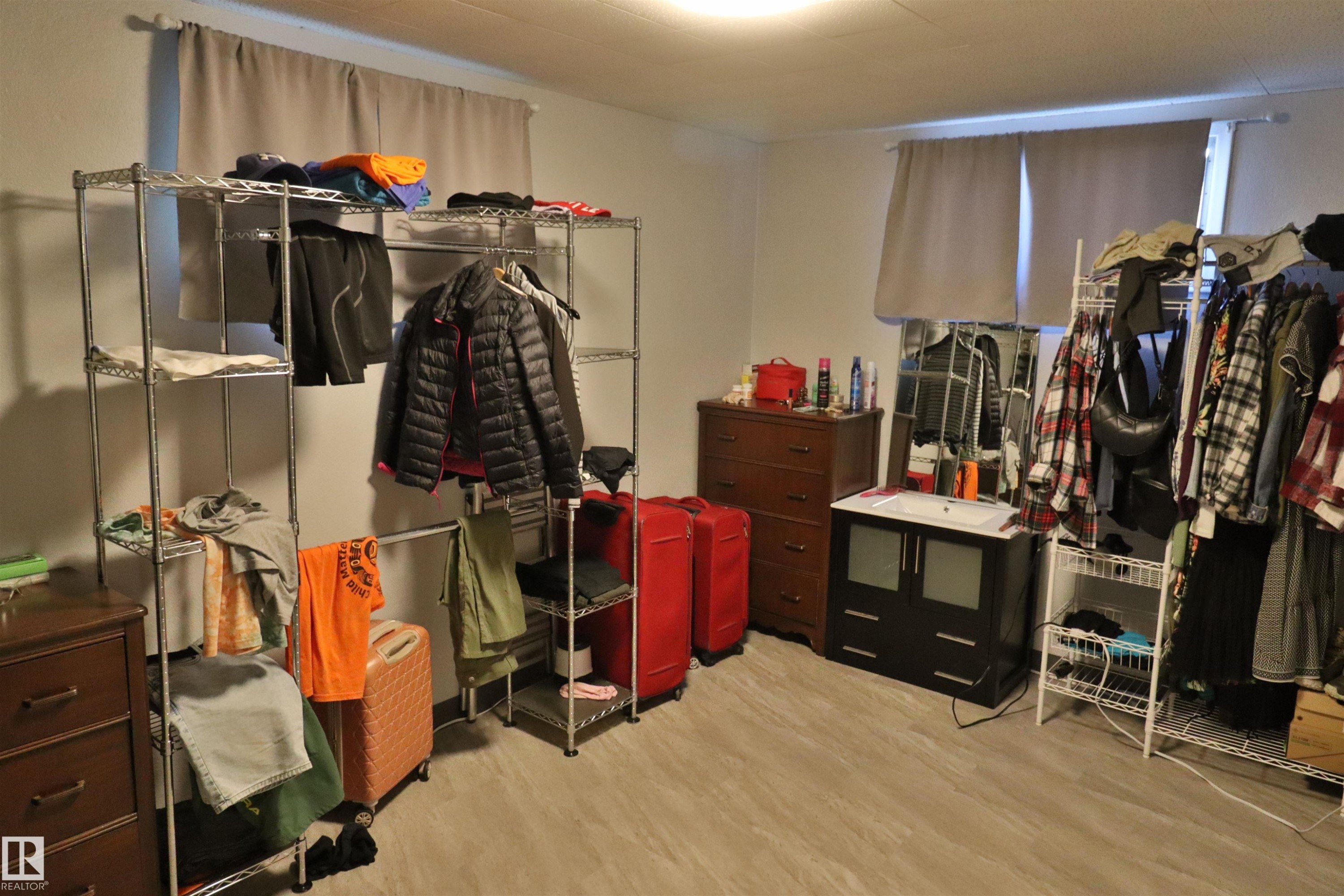 












4601 52 Street

,
Thorsby,




AB
T0C 2P0

