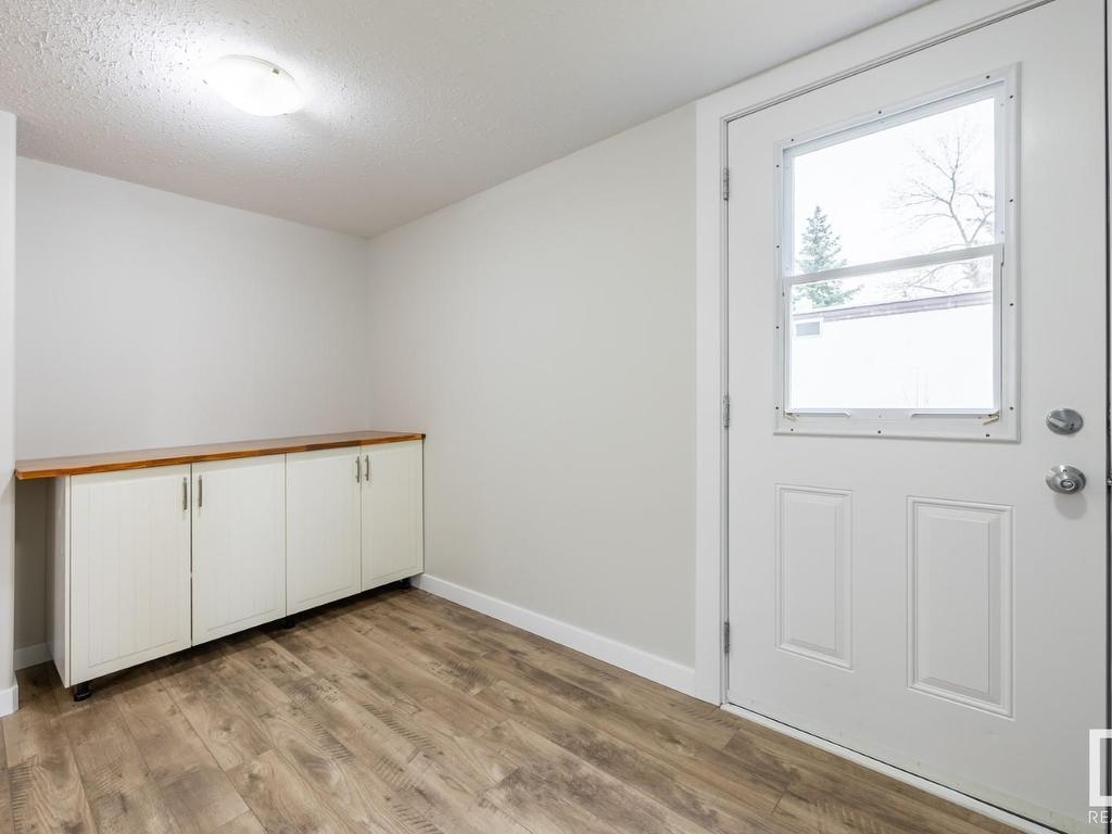 












23 The Pkwy NW

,
Edmonton,




AB
T6P 1E1

