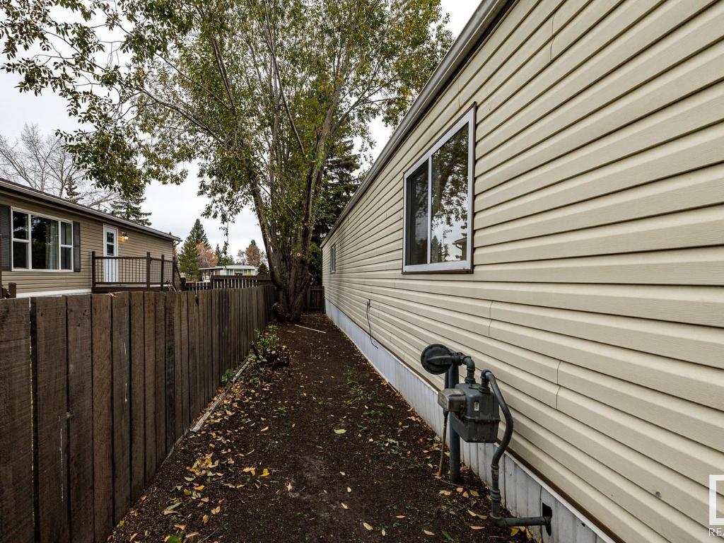 












23 The Pkwy NW

,
Edmonton,




AB
T6P 1E1

