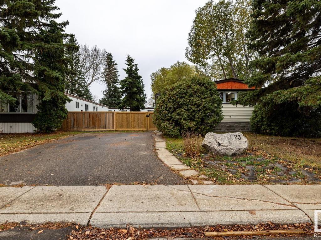 












23 The Pkwy NW

,
Edmonton,




AB
T6P 1E1

