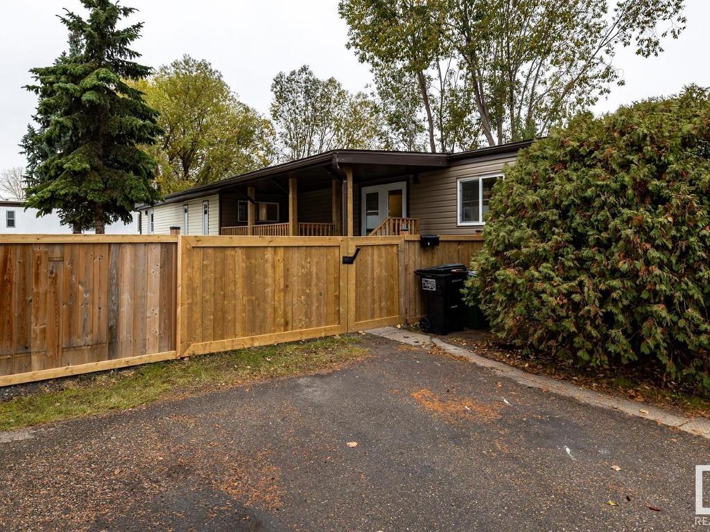 












23 The Pkwy NW

,
Edmonton,




AB
T6P 1E1

