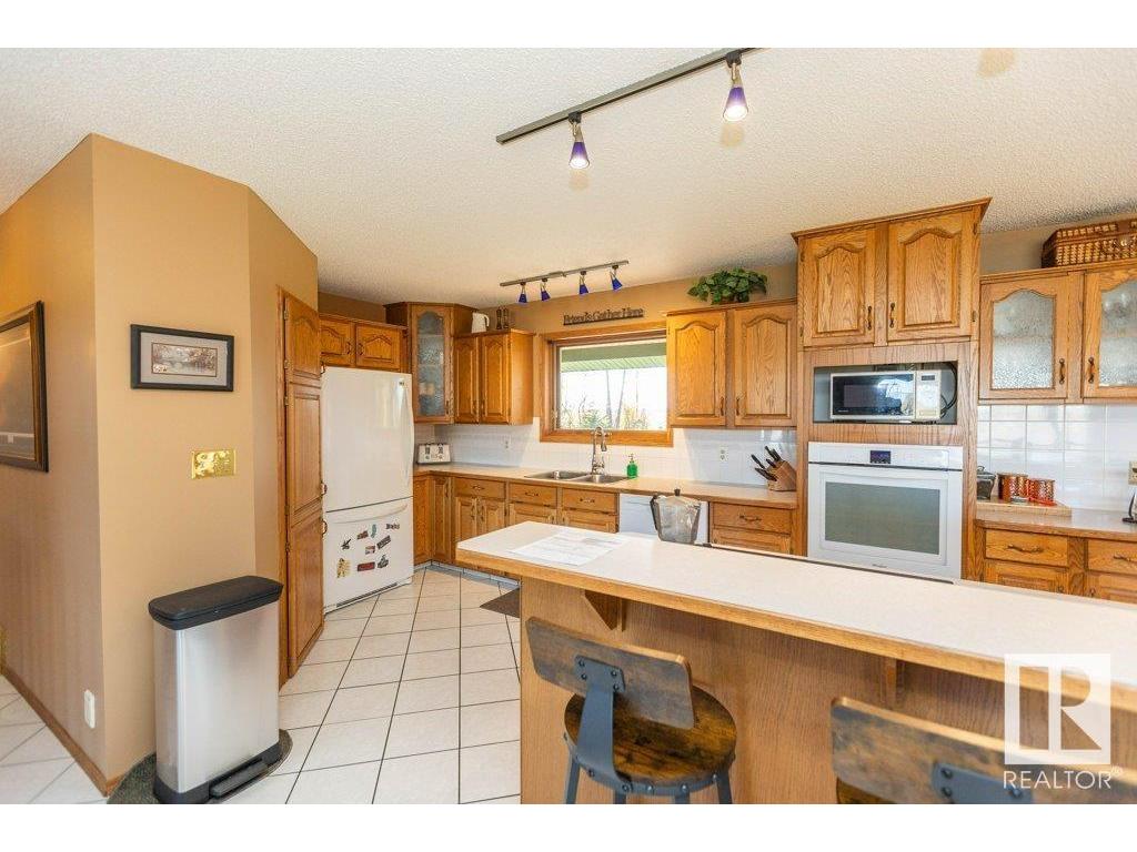 












8 Sunrise DR Summer Village of Larkspur

,
Rural Westlock County,




AB
T0G 0S0

