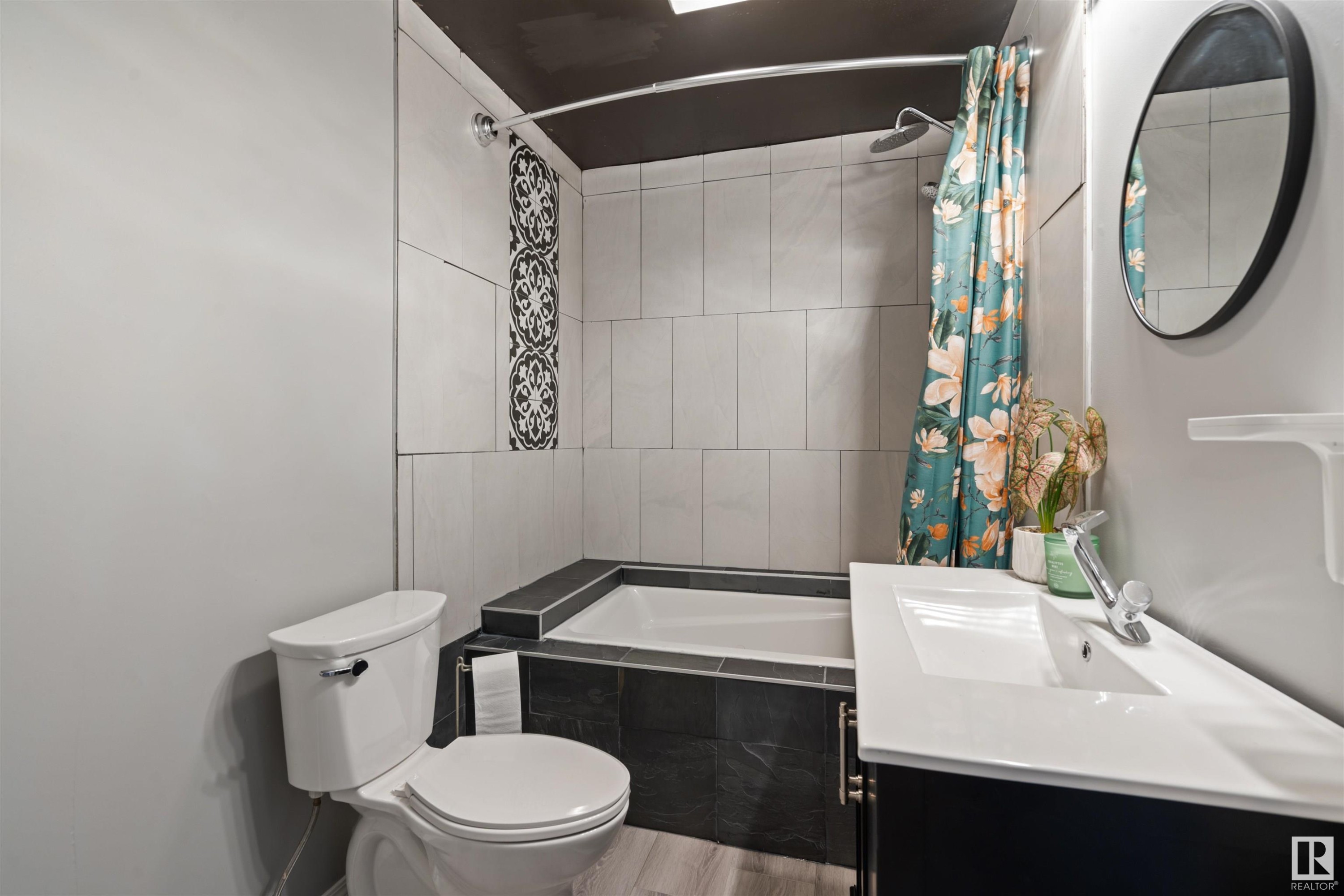 












4713 48 Street

,
Cold Lake,




AB
T9M 1Y4

