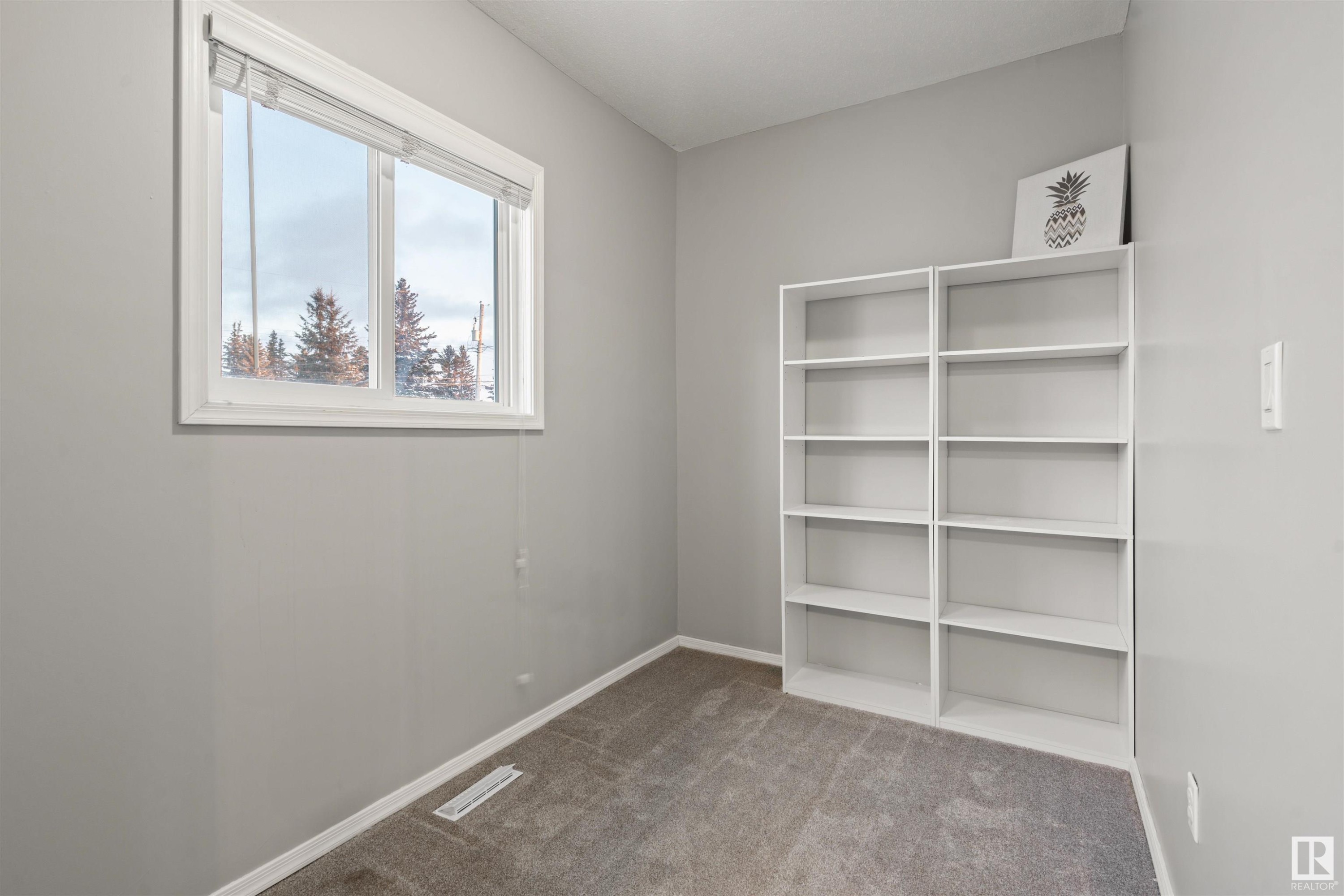 












4713 48 Street

,
Cold Lake,




AB
T9M 1Y4

