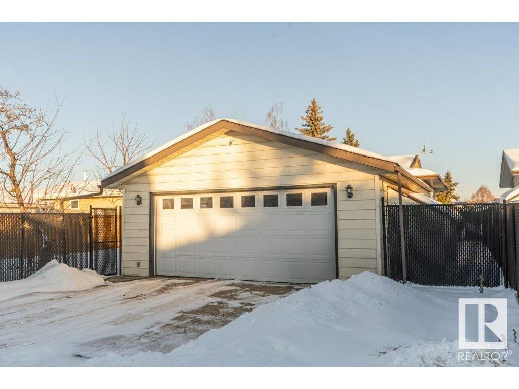 












14530 30 Street NW

,
Edmonton,




AB
T5Y 2C3

