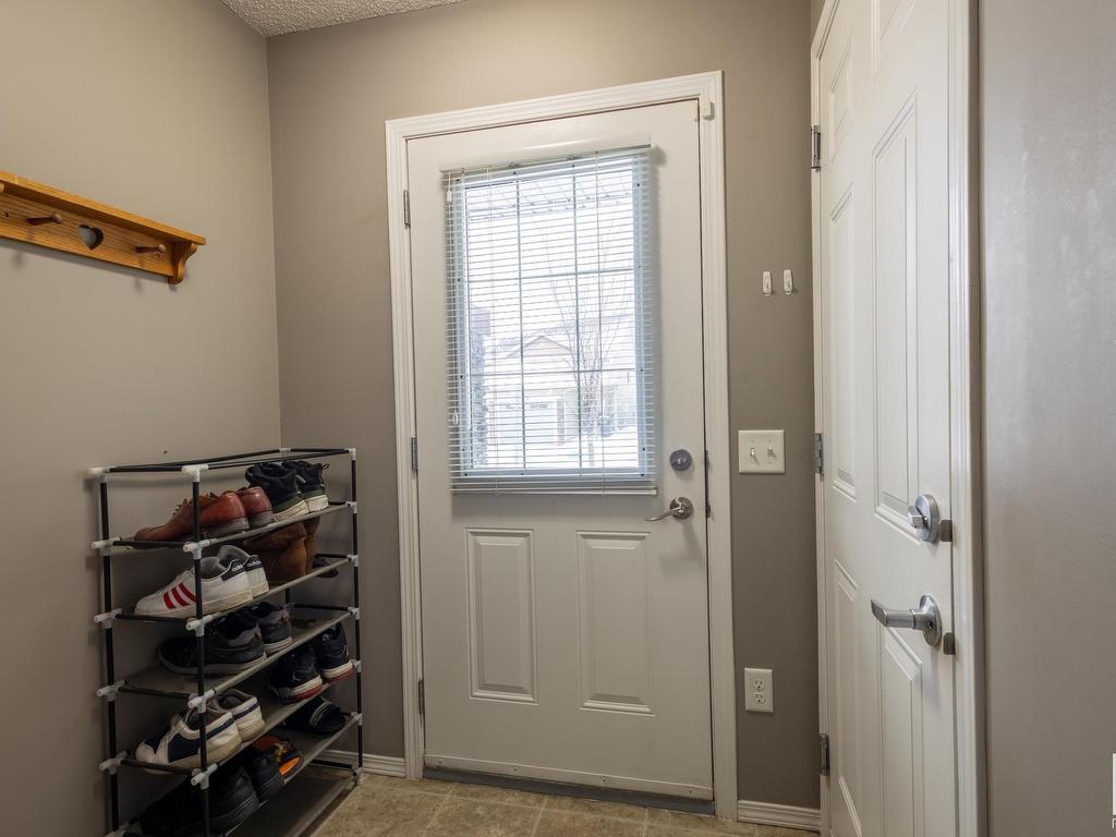 












17 6520 2 Avenue SW

,
Edmonton,




AB
T6X 1X4

