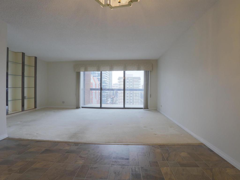 












1201 11027 87 Avenue

,
Edmonton,




AB
T6G 2P9

