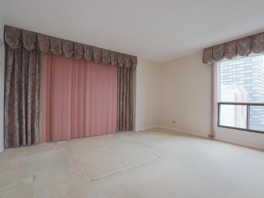 












1201 11027 87 Avenue

,
Edmonton,




AB
T6G 2P9

