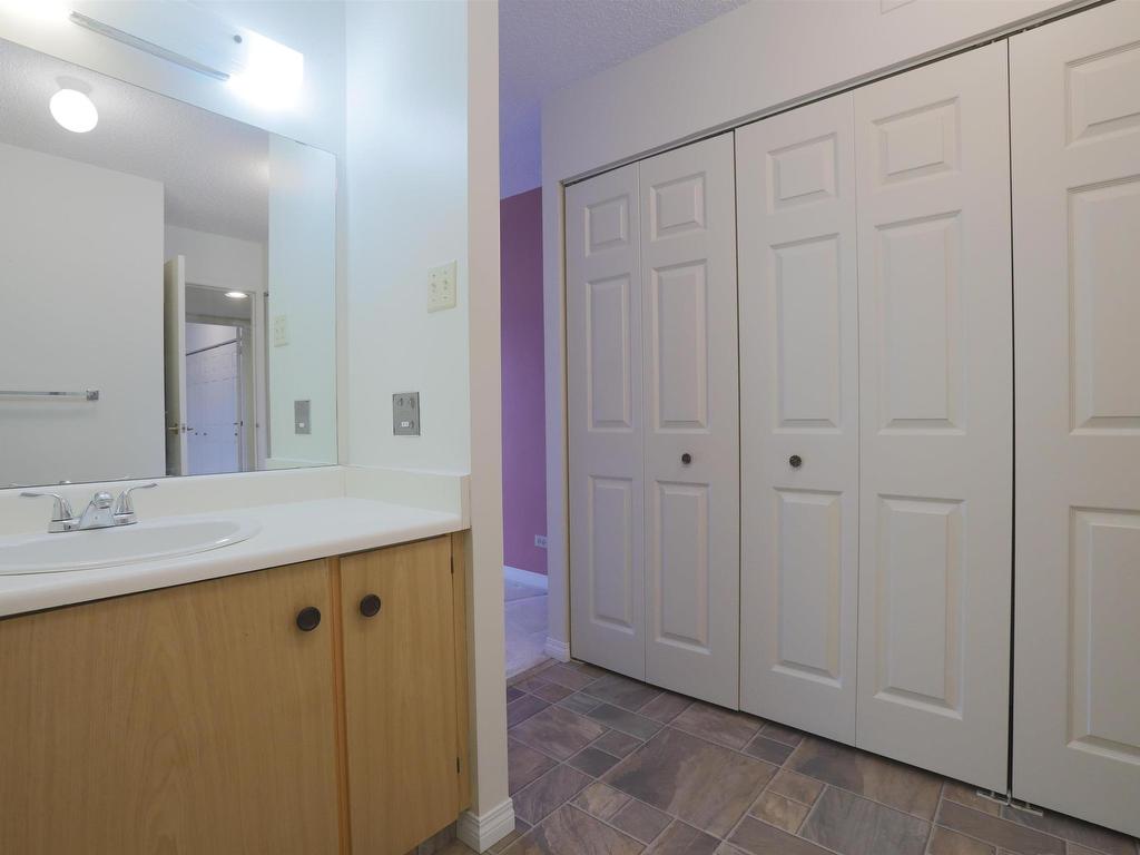 












1201 11027 87 Avenue

,
Edmonton,




AB
T6G 2P9


