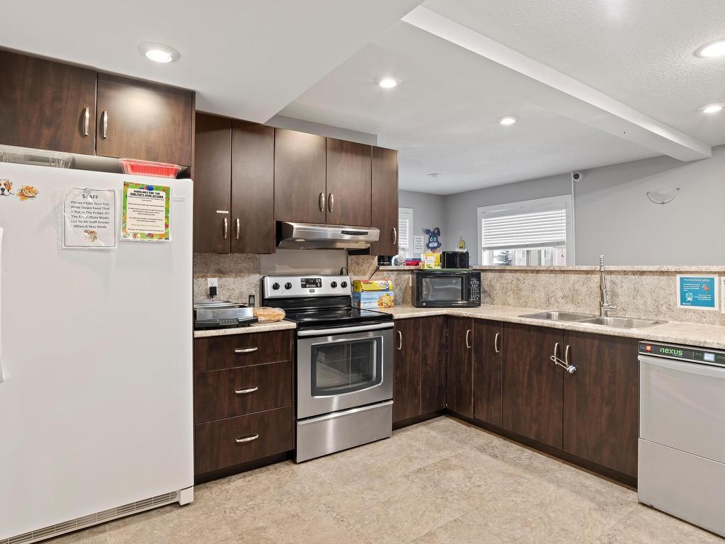 












5205 50 Street

,
Cold Lake,




AB
T9M 1P1

