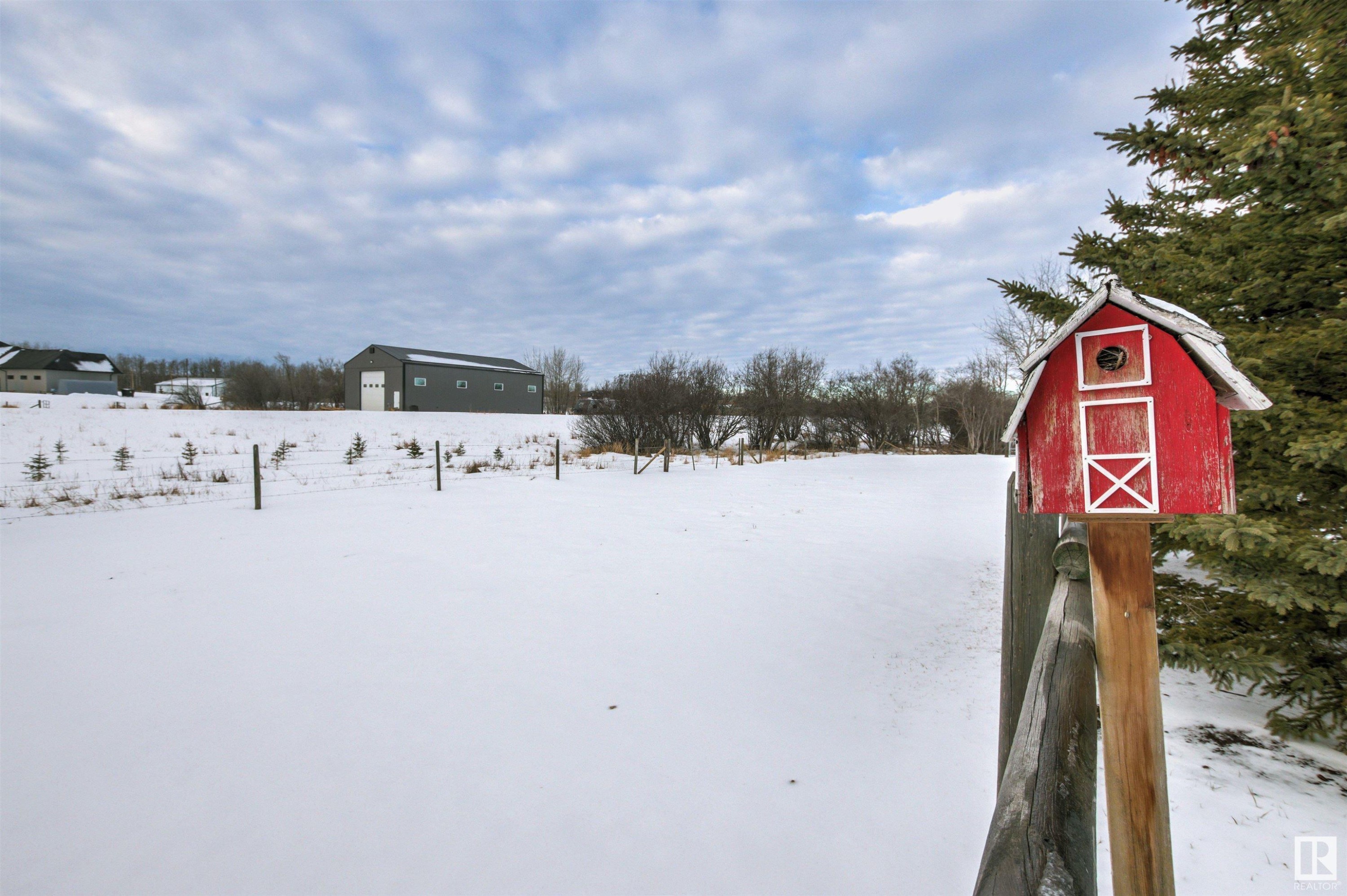 












1 53526 RGE ROAD 273

,
Rural Parkland County,




AB
T7X 3R9

