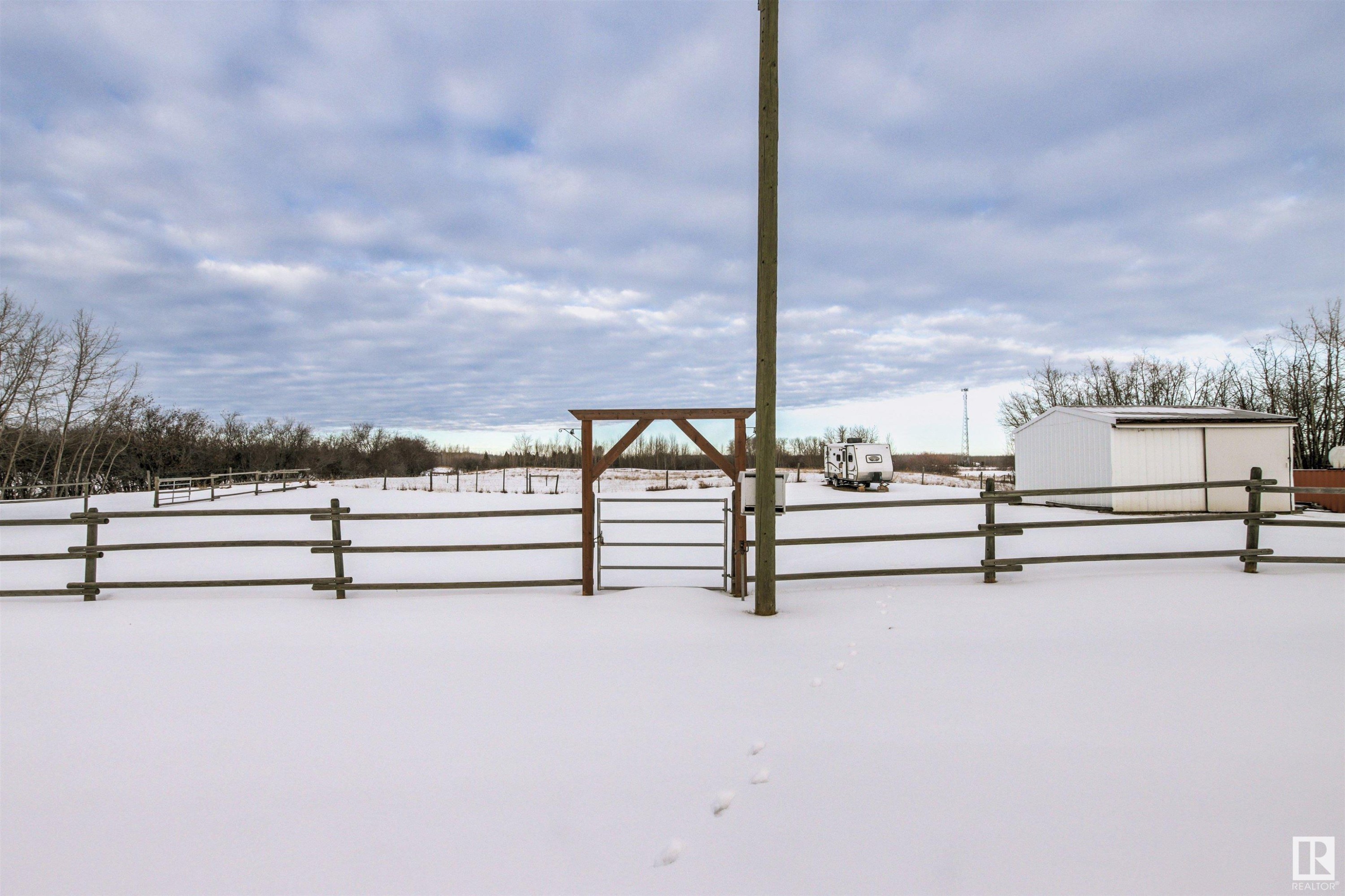 












1 53526 RGE ROAD 273

,
Rural Parkland County,




AB
T7X 3R9

