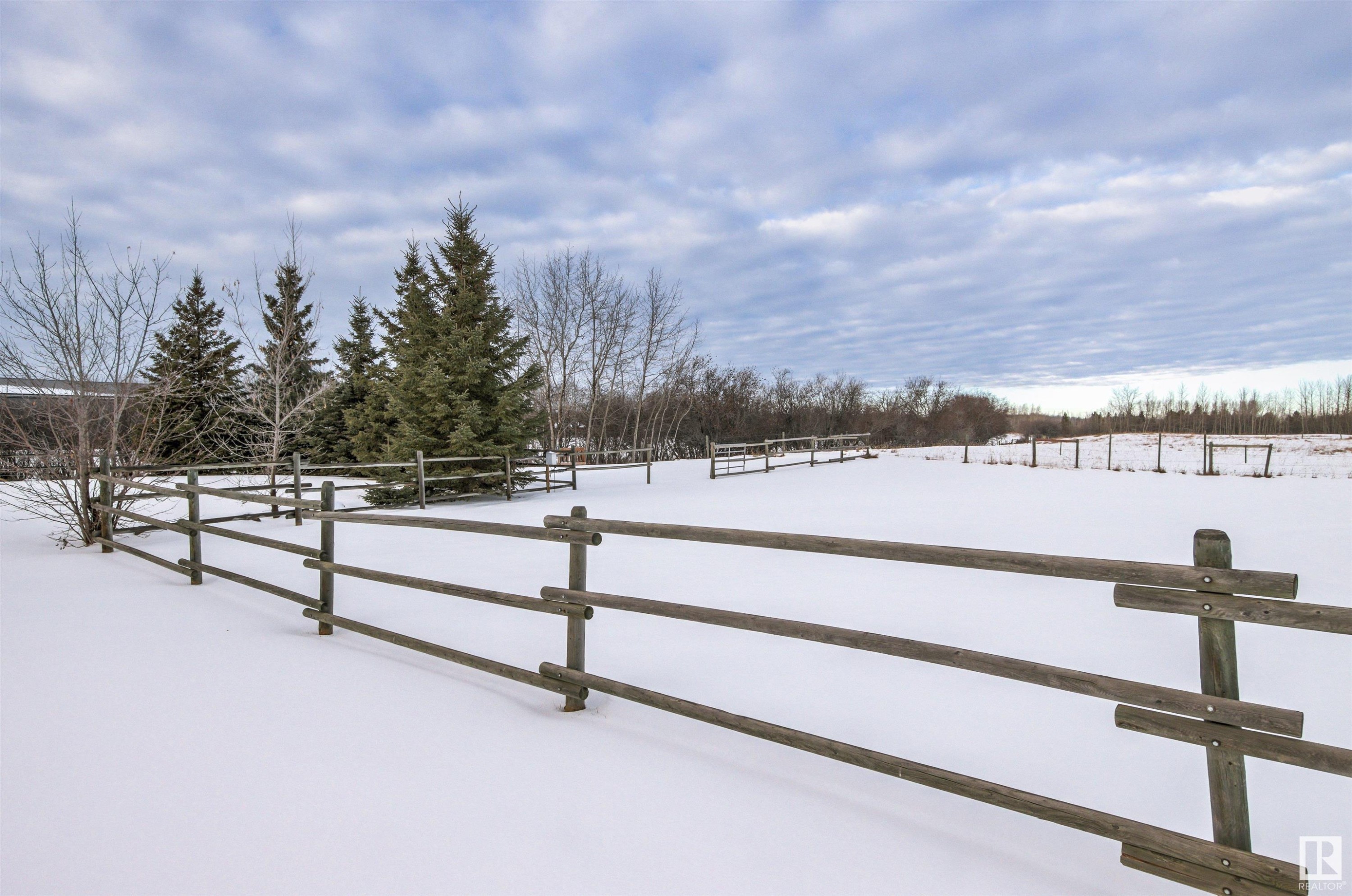 












1 53526 RGE ROAD 273

,
Rural Parkland County,




AB
T7X 3R9

