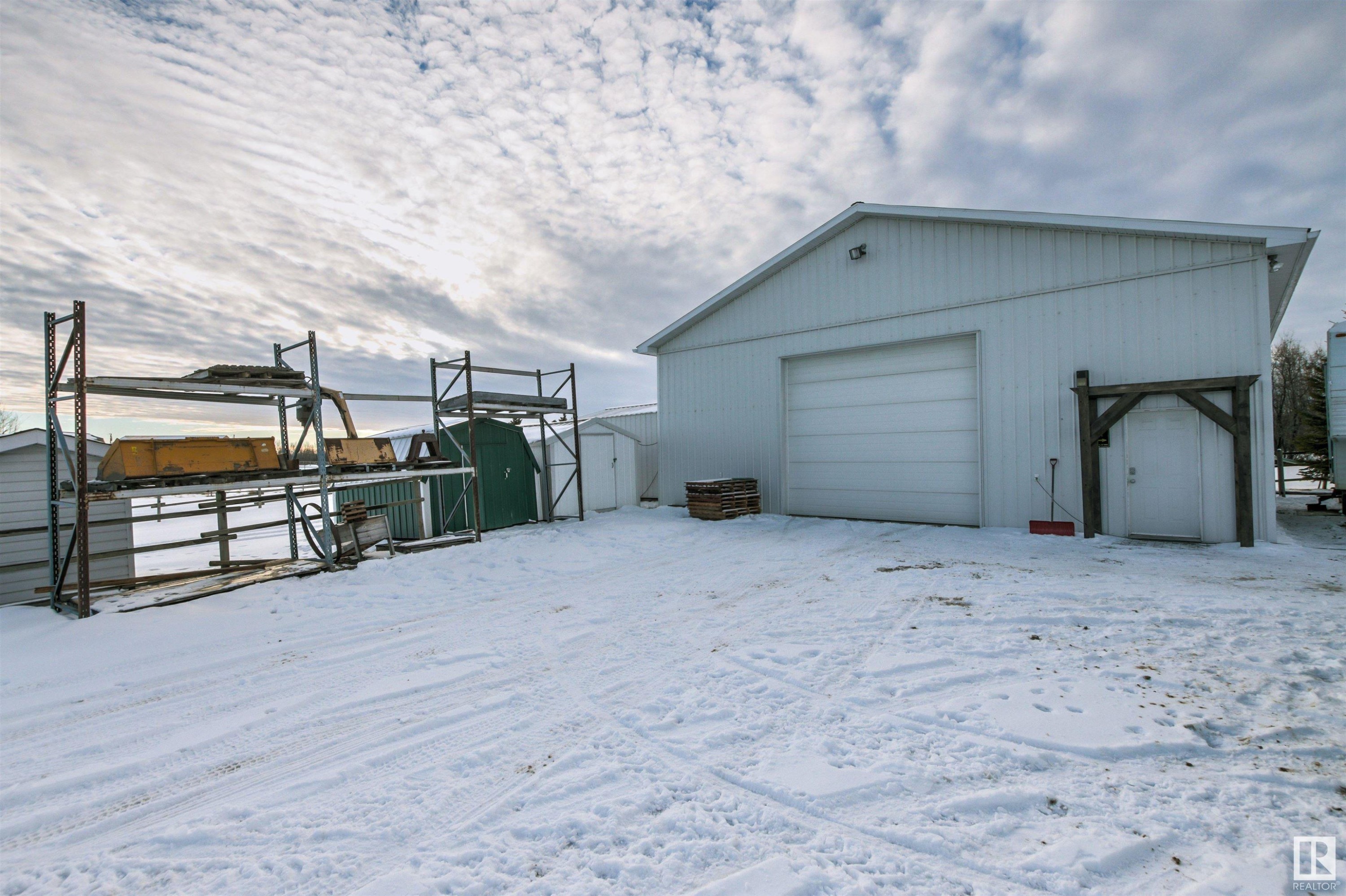 












1 53526 RGE ROAD 273

,
Rural Parkland County,




AB
T7X 3R9

