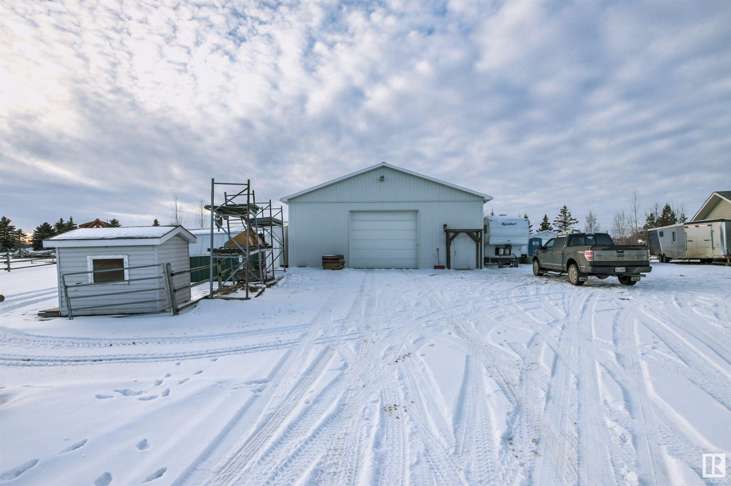 












1 53526 RGE ROAD 273

,
Rural Parkland County,




AB
T7X 3R9

