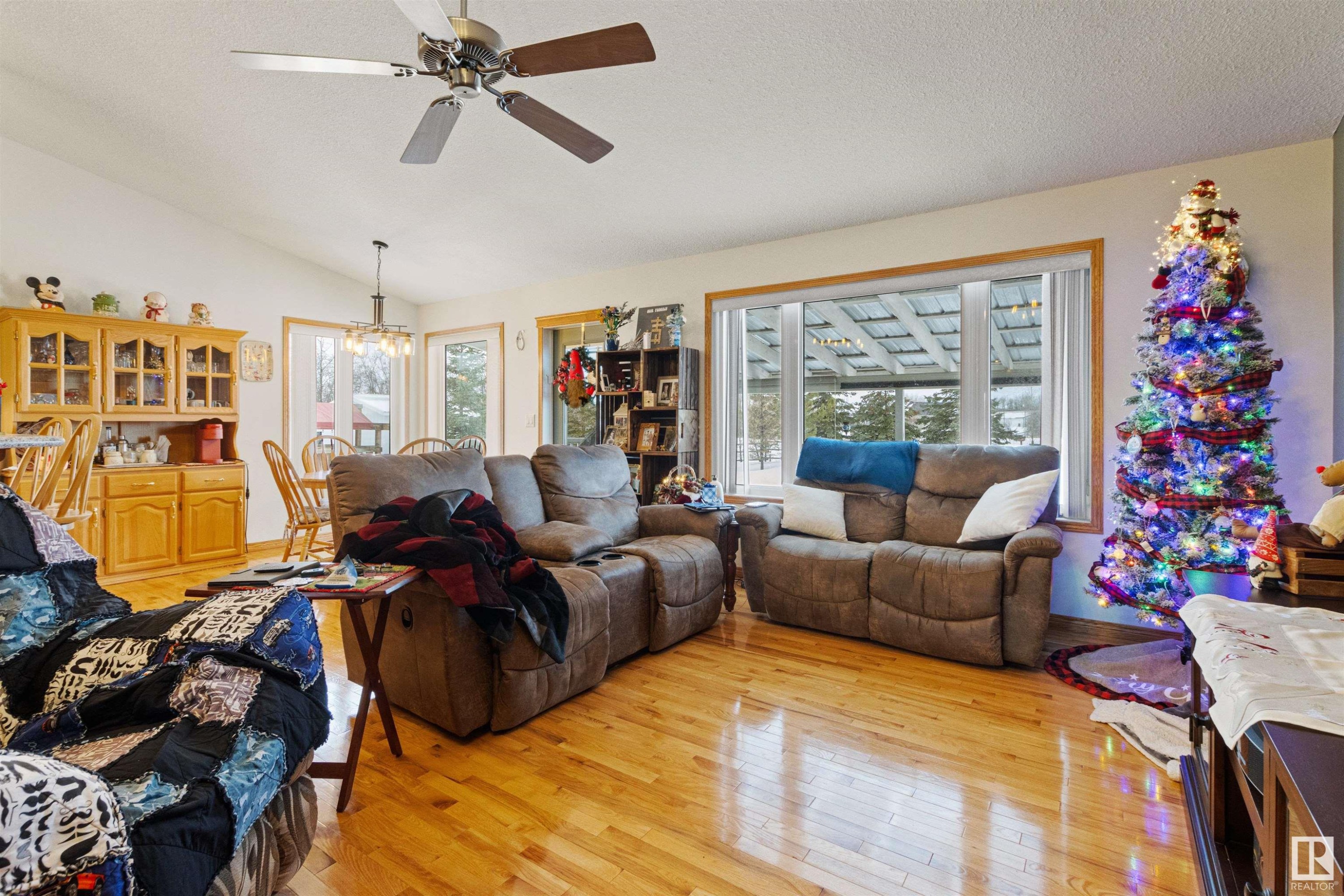 












1 53526 RGE ROAD 273

,
Rural Parkland County,




AB
T7X 3R9

