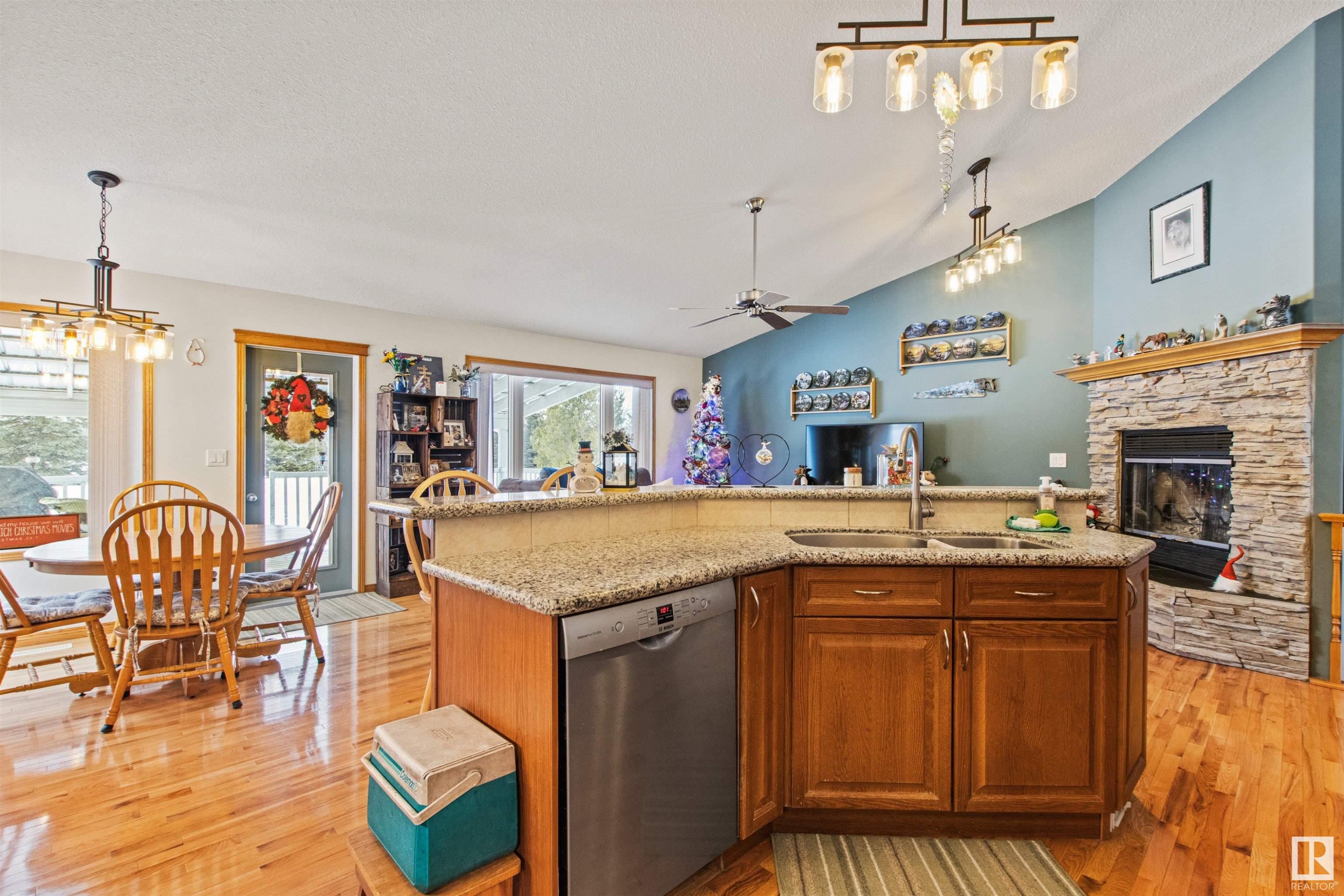 












1 53526 RGE ROAD 273

,
Rural Parkland County,




AB
T7X 3R9

